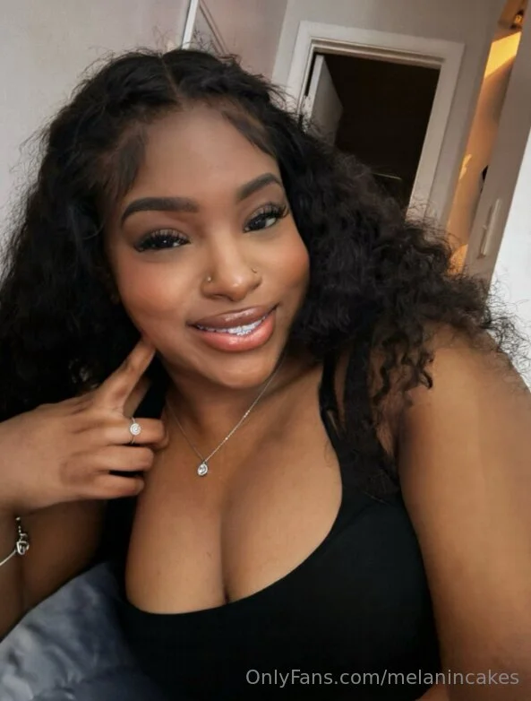 Cakes 🎂 @melanincakes sucks dick