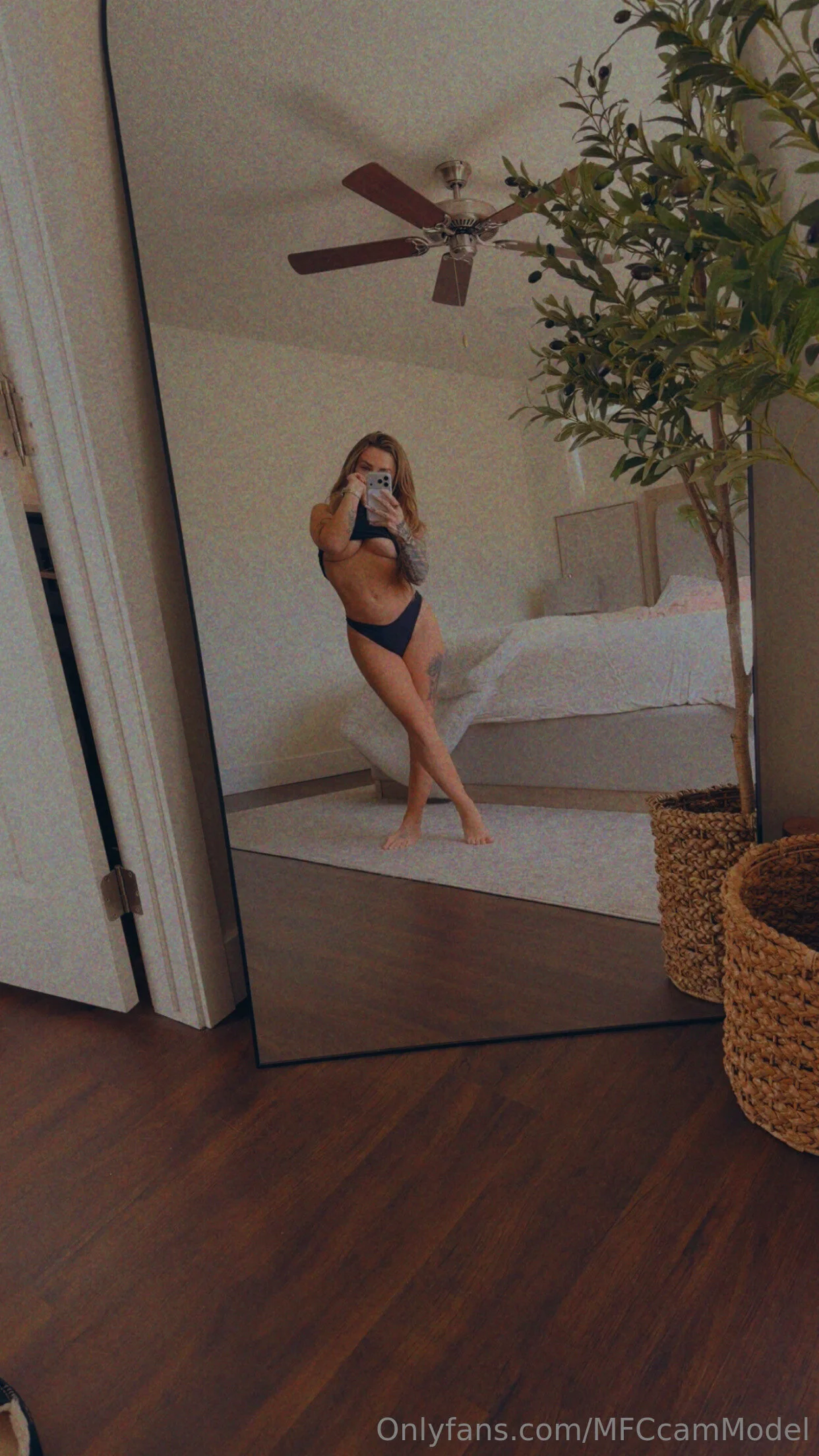 MsCheeks👑 masterbating