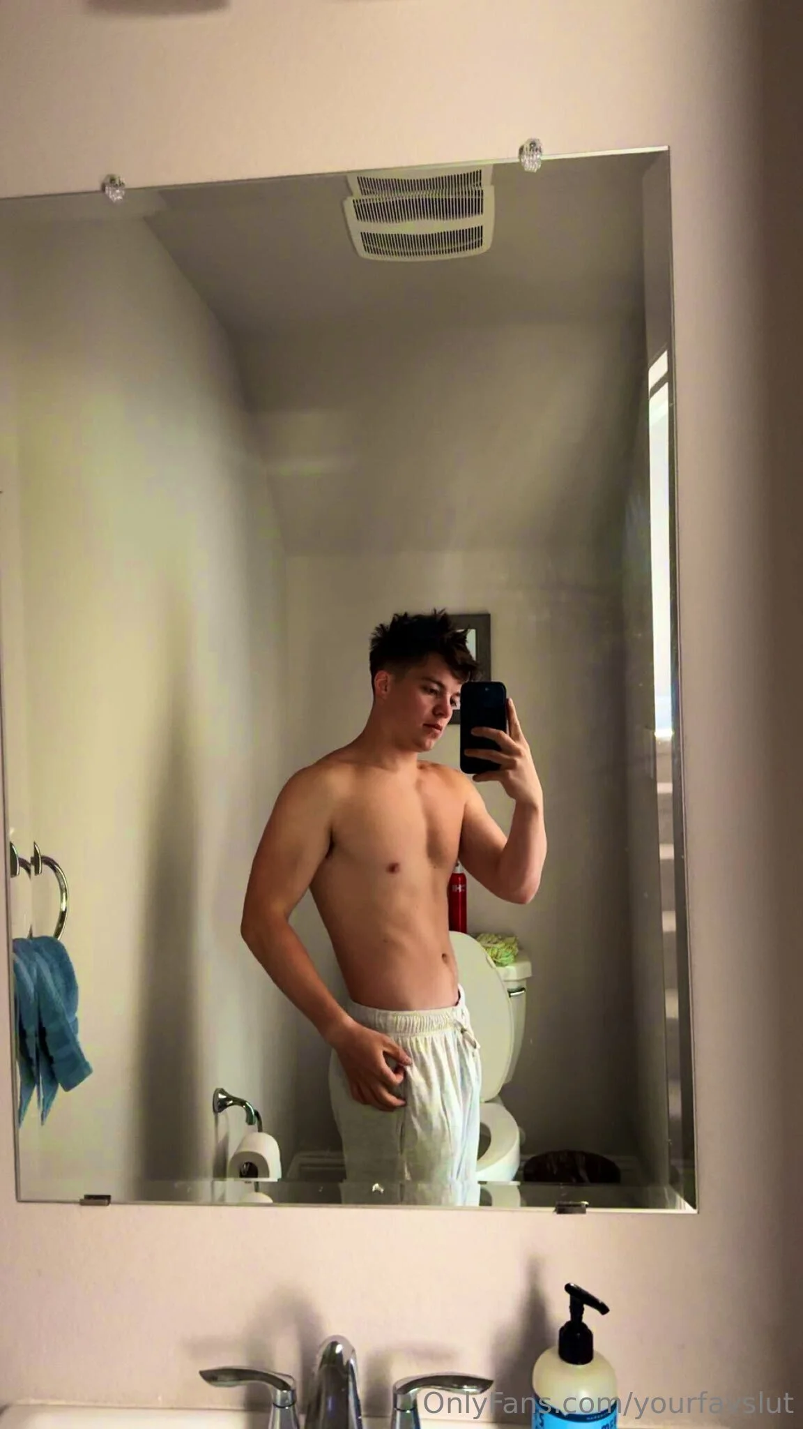 Michael @michaeldoherty dating glen powell