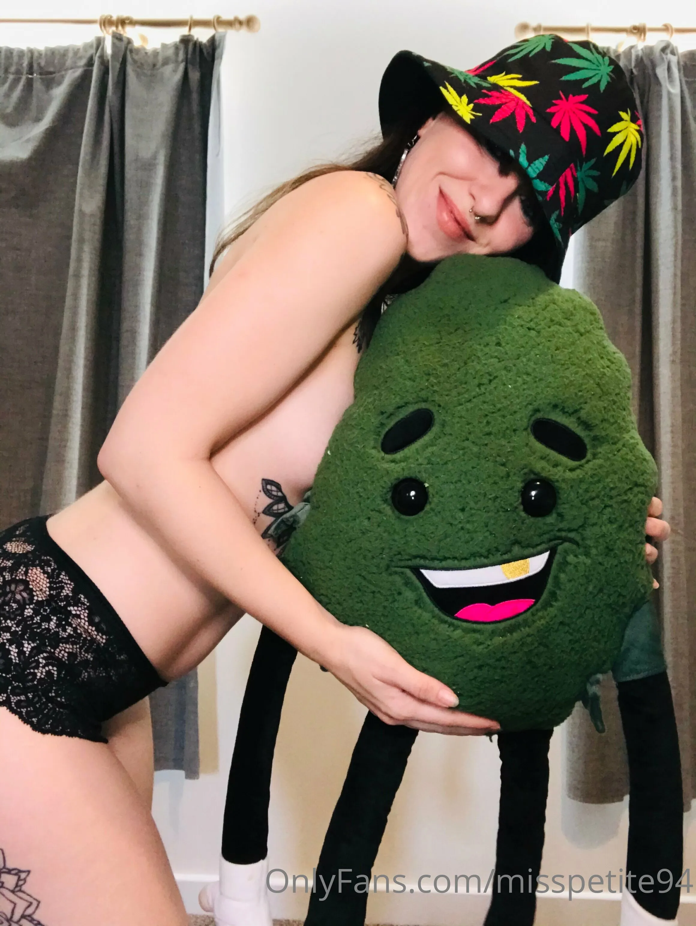 Miss petite feet @misspetite94 twitter