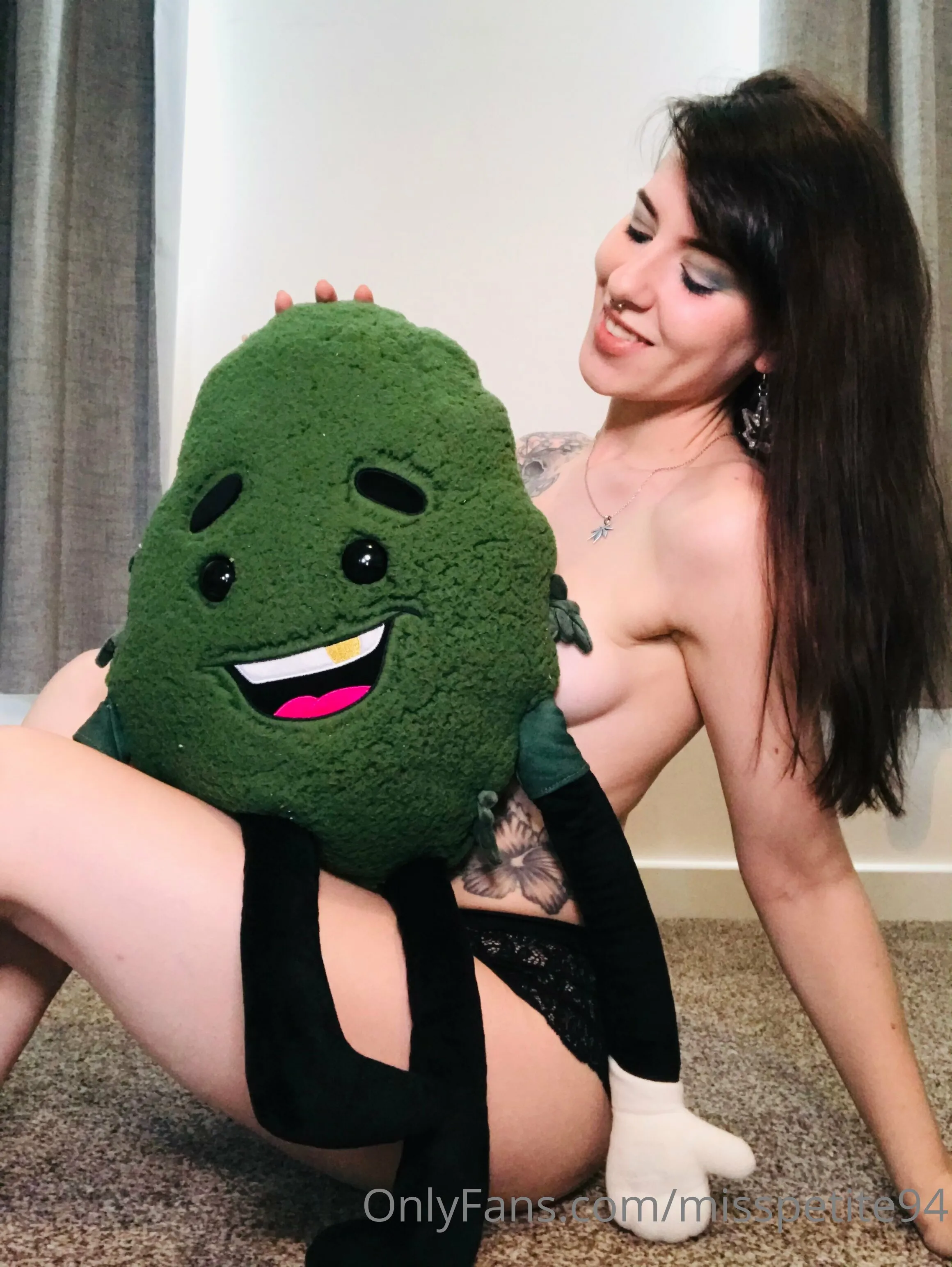 Miss petite feet @misspetite94 lesbian