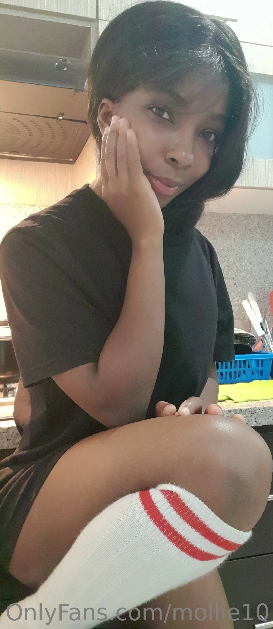 Mollie V.C. 📱 boob morph