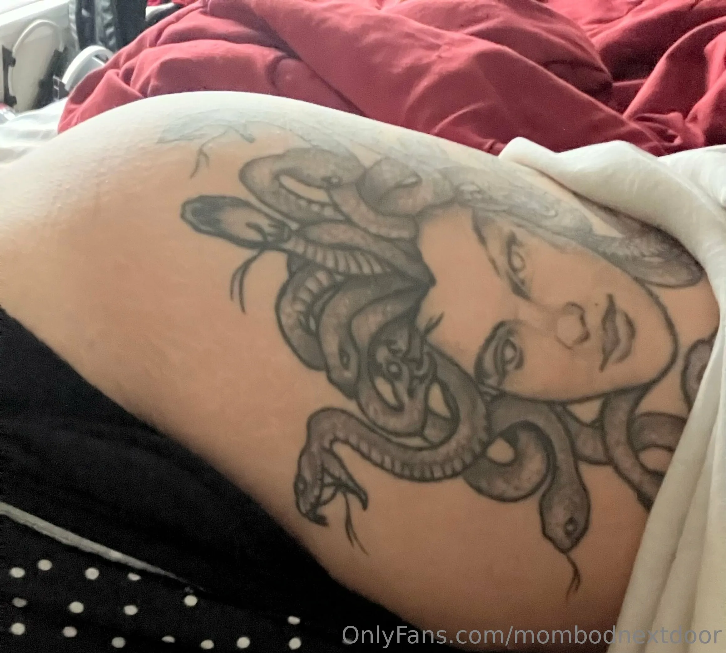 The Mom bod next door @mombodnextdoor nurse