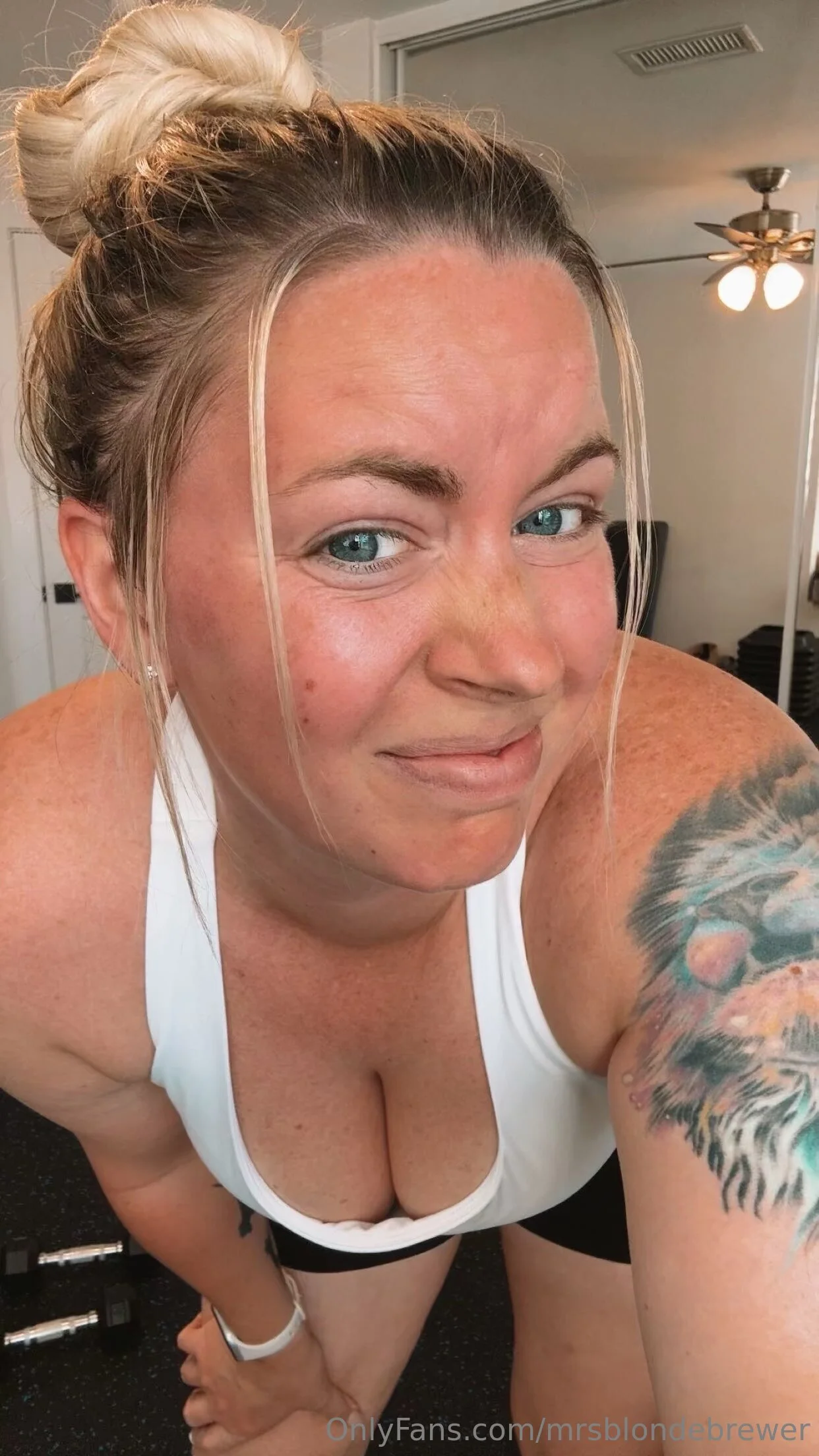 MC bikini pics by pool