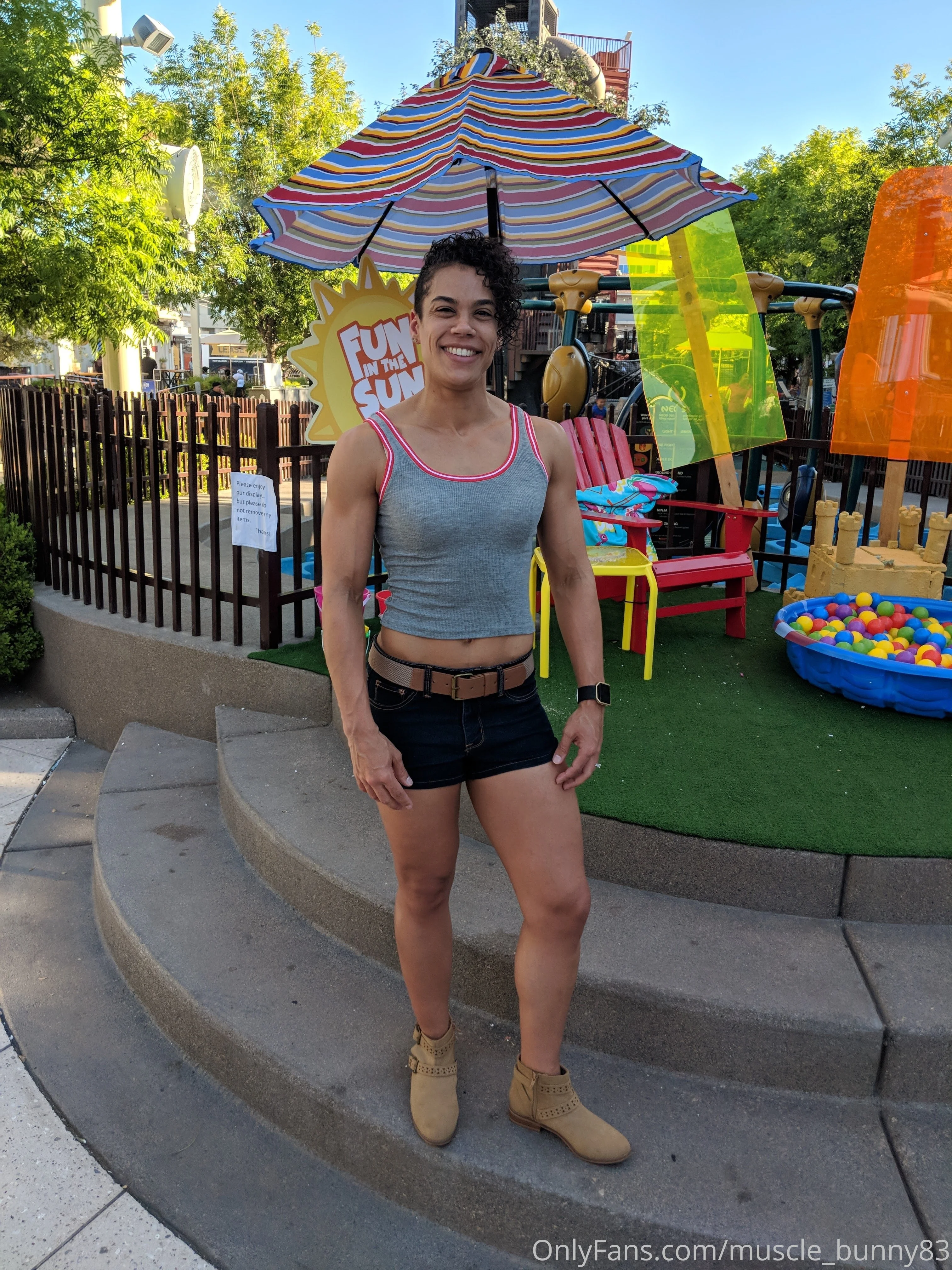 Muscle Bunny @muscle_bunny83 brest size