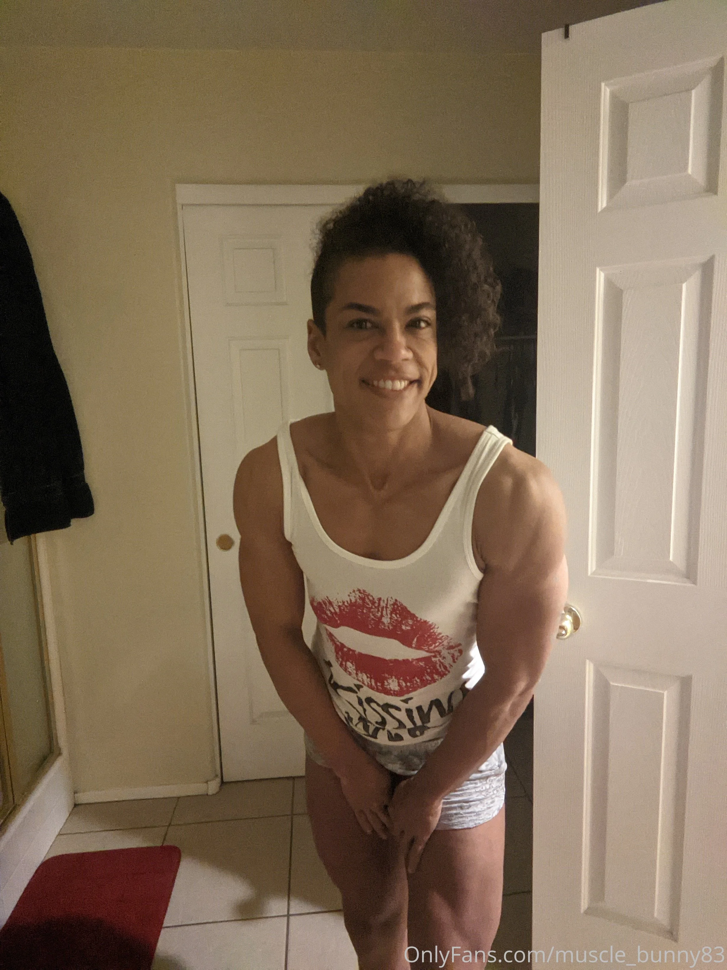 Muscle Bunny nude Photo /  Porn - Photo #11