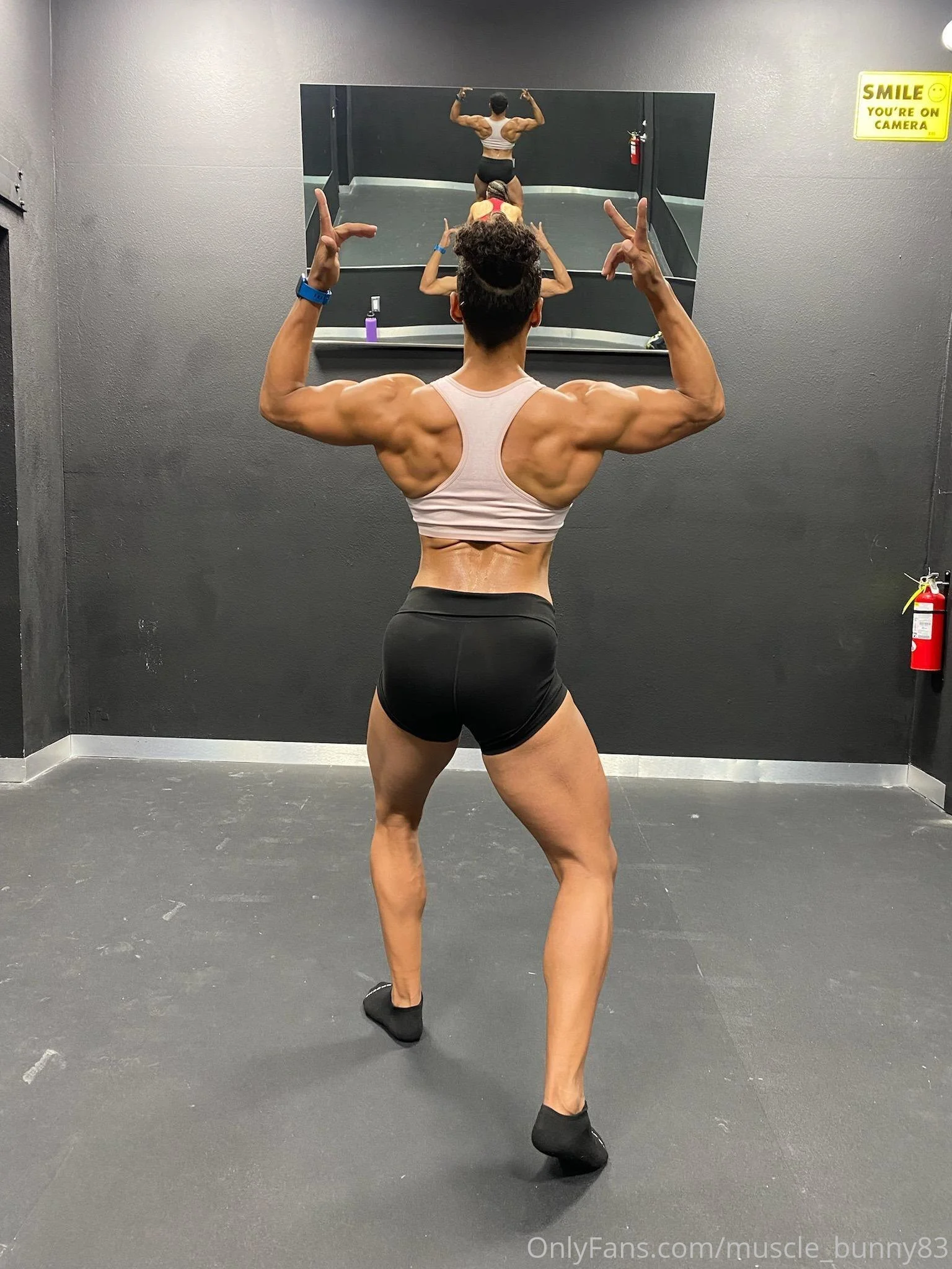 Muscle Bunny @muscle_bunny83 photoshoot heydude