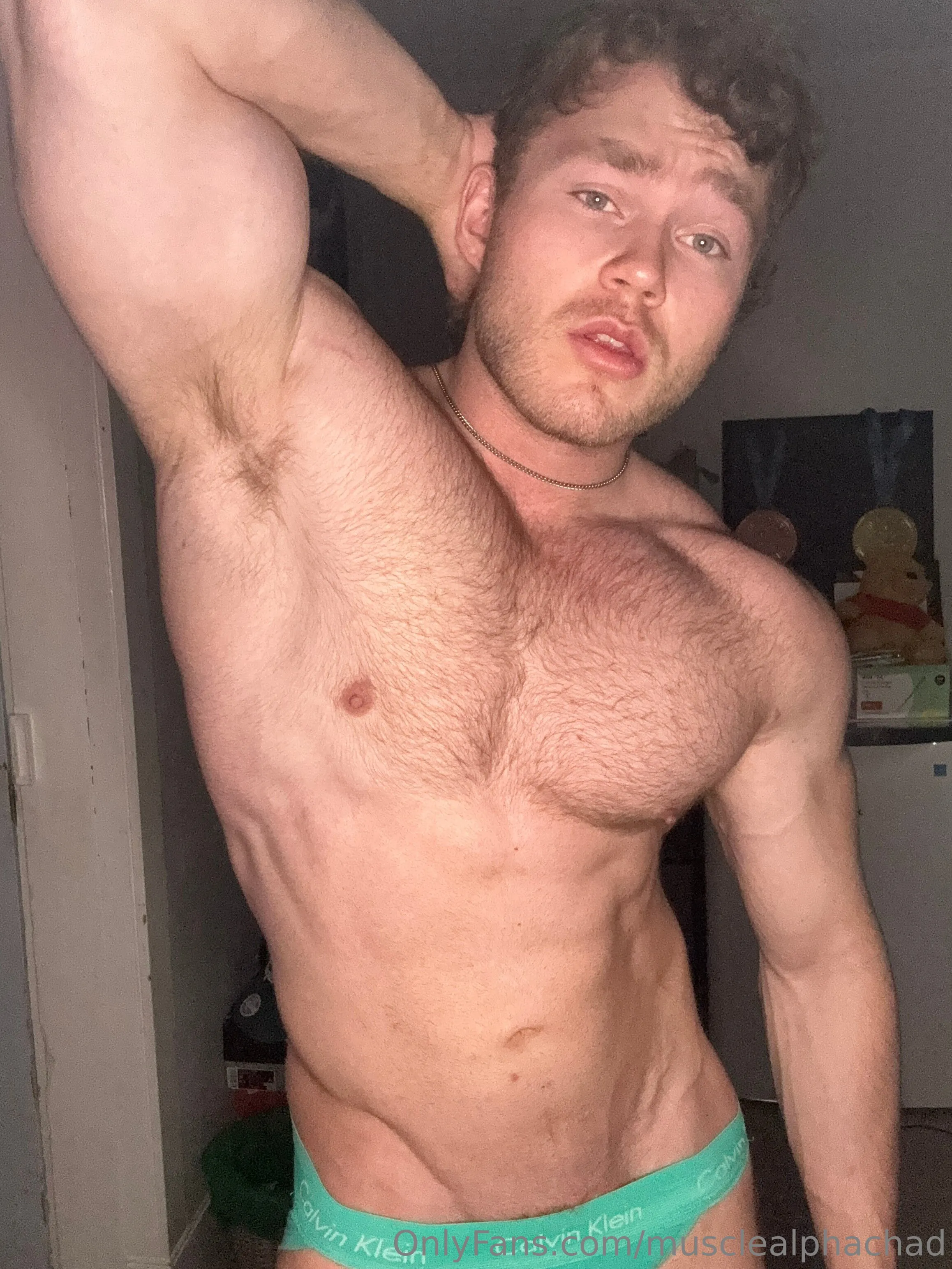 Send a tip to fund some professional modeling pics 🥵