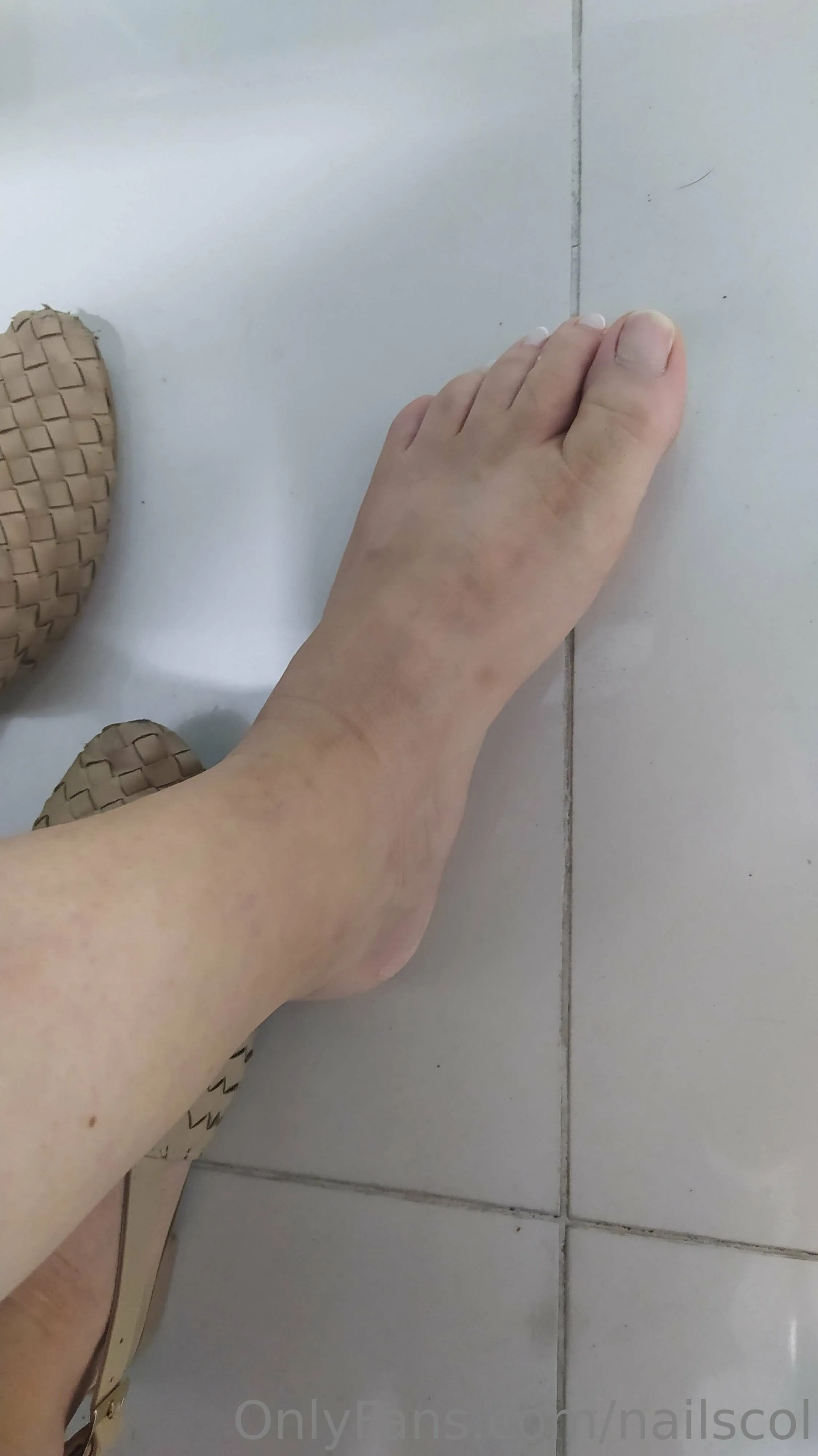 Nails Colombia @nailscol boobs