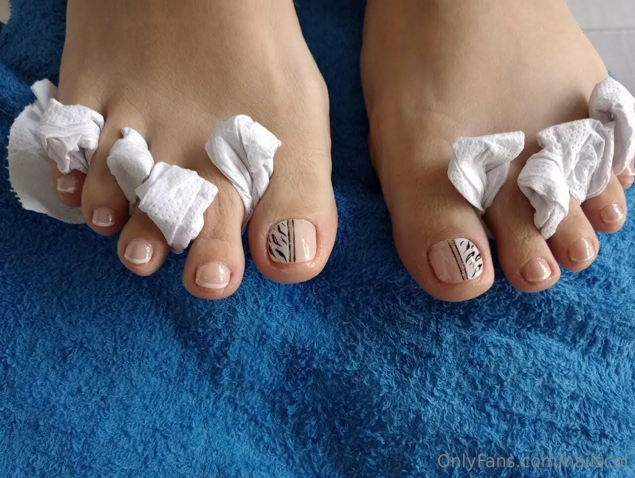 Nails Colombia @nailscol young