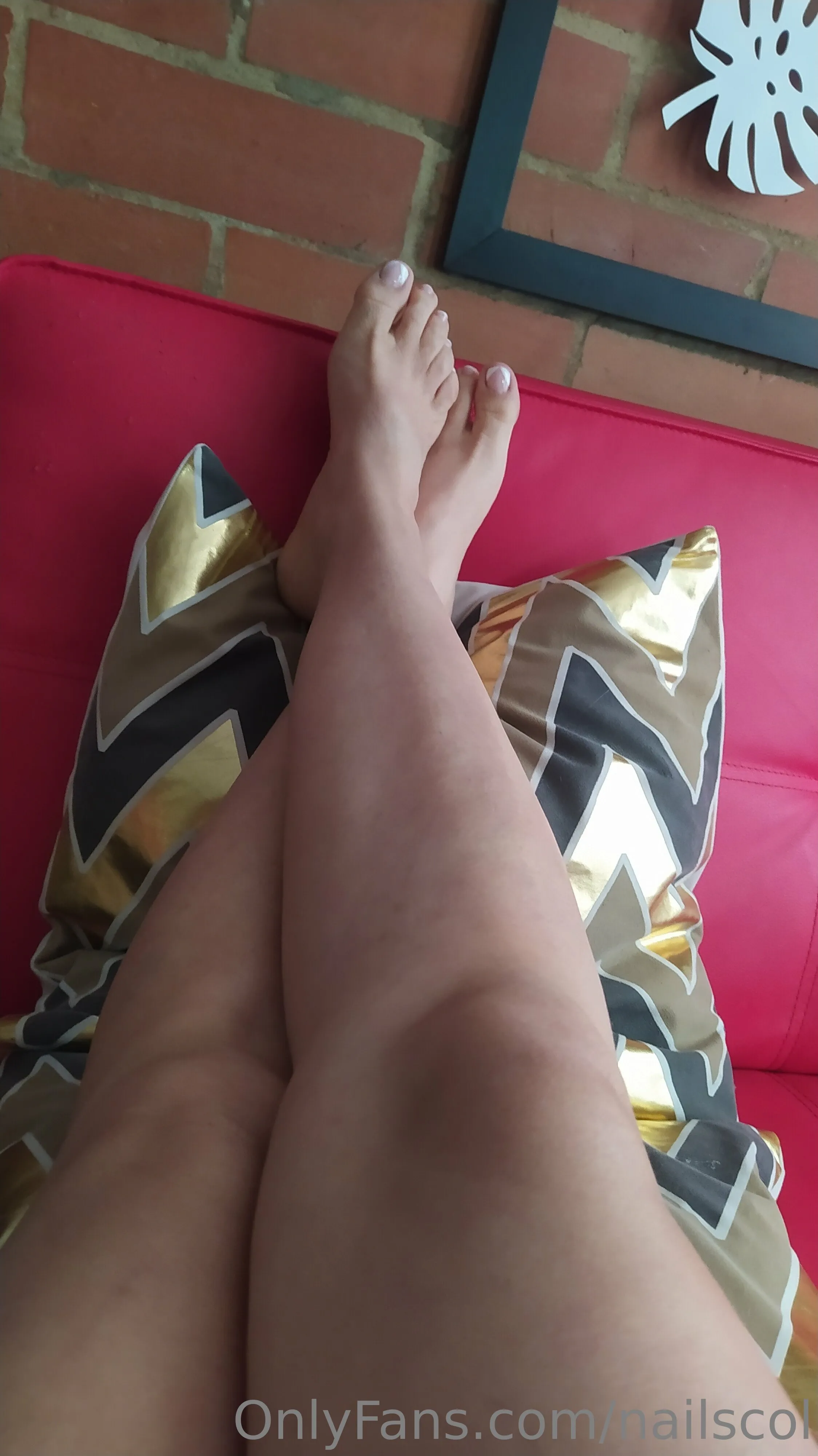 Nails Colombia @nailscol masturbating