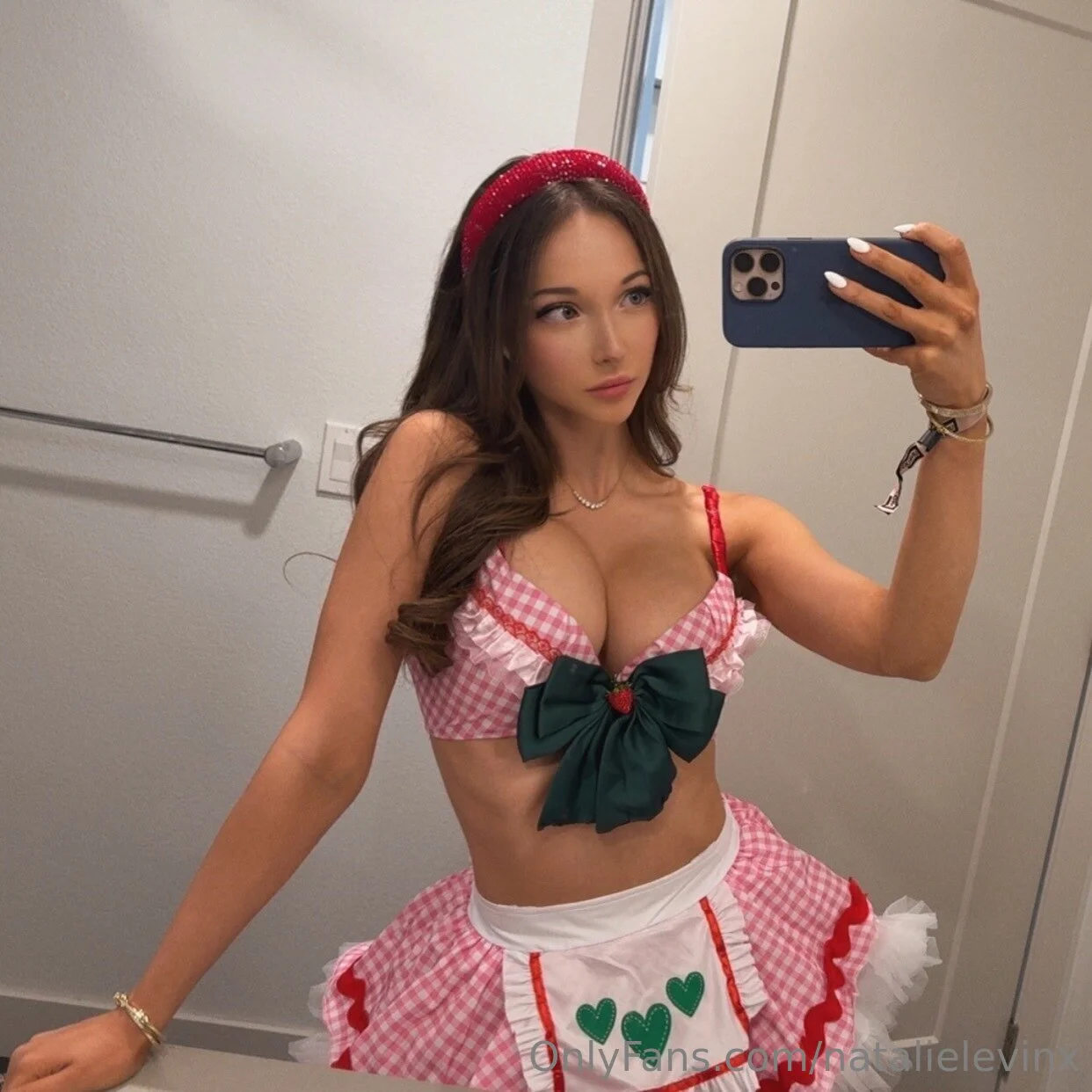 Natalie (link in bio) ❤️‍🔥 @natalielevinx jane molly