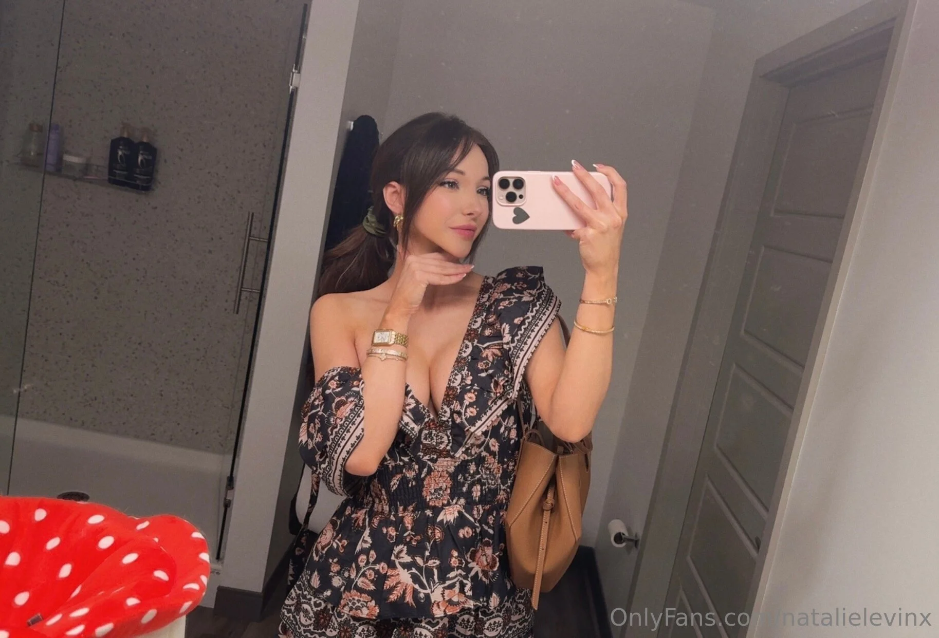 Natalie (link in bio) ❤️‍🔥 @natalielevinx handmaiden