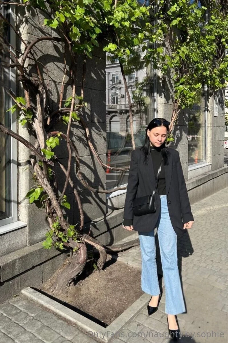 Sophie nude Photo /  Porn - Photo #18