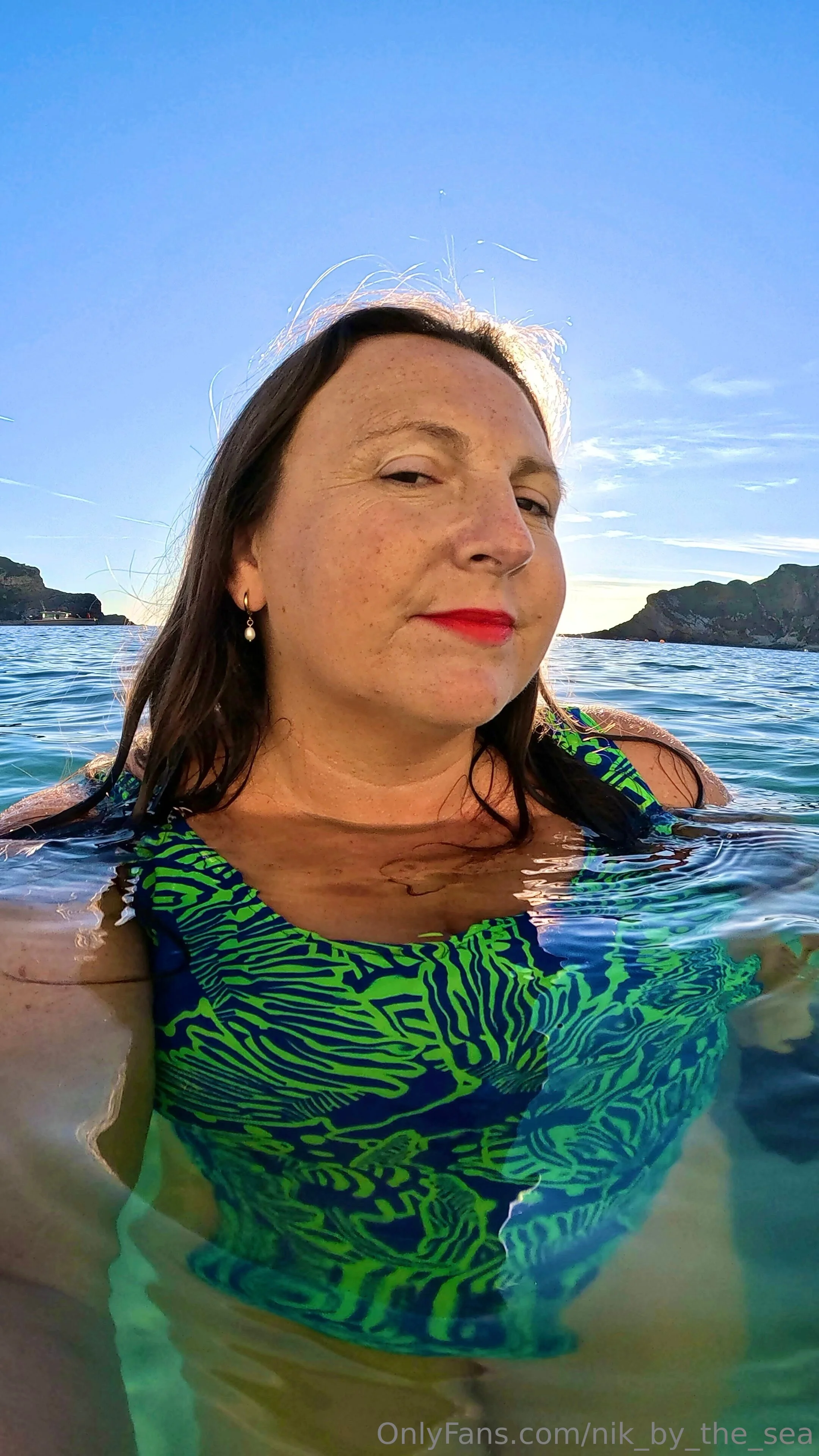 Nikki @nik_by_the_sea joi