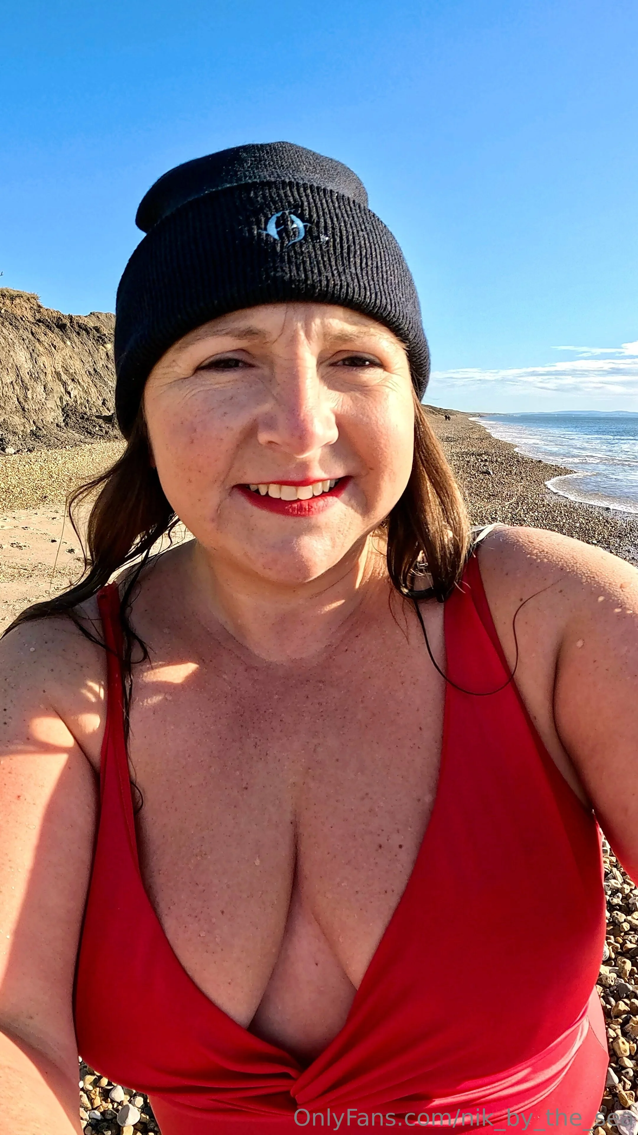 Nikki @nik_by_the_sea the nude