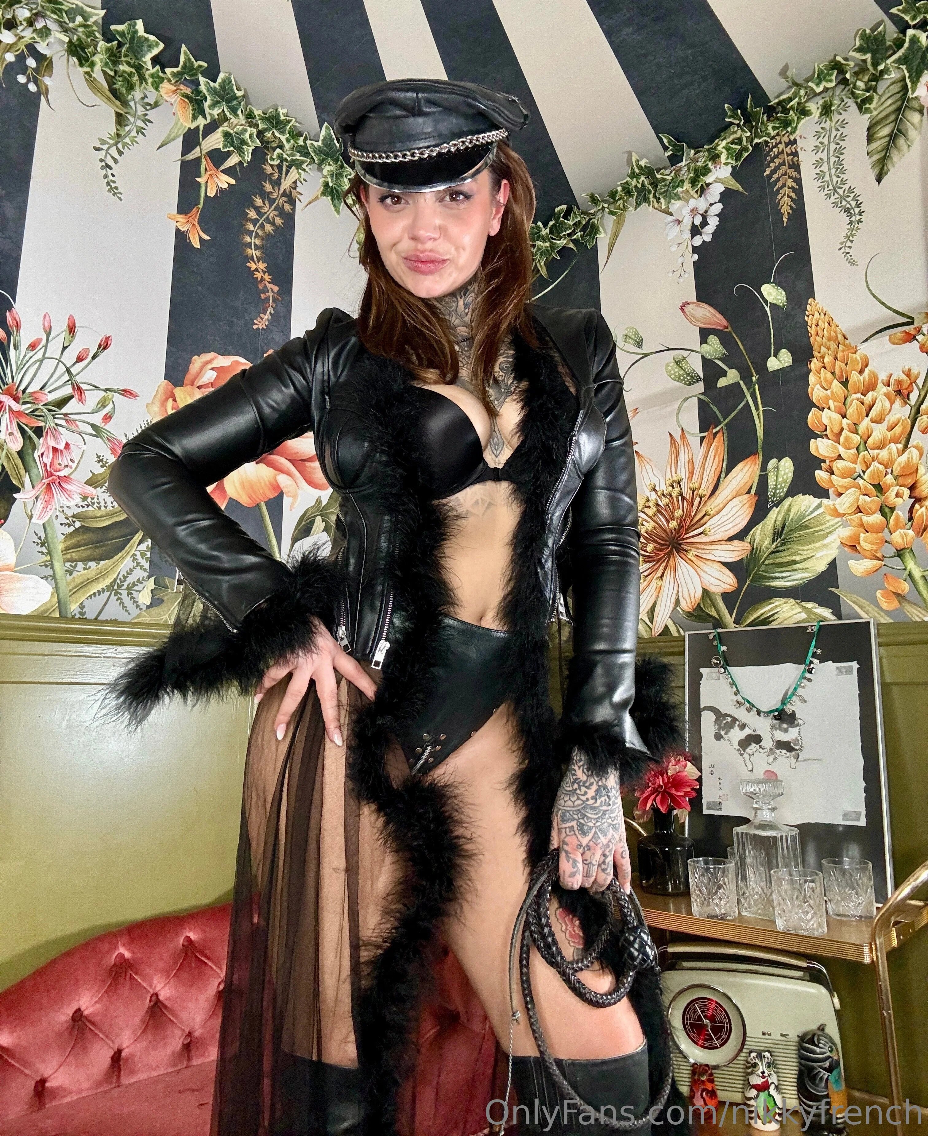 Mistress Nikky French | Mommy Femdom handjob