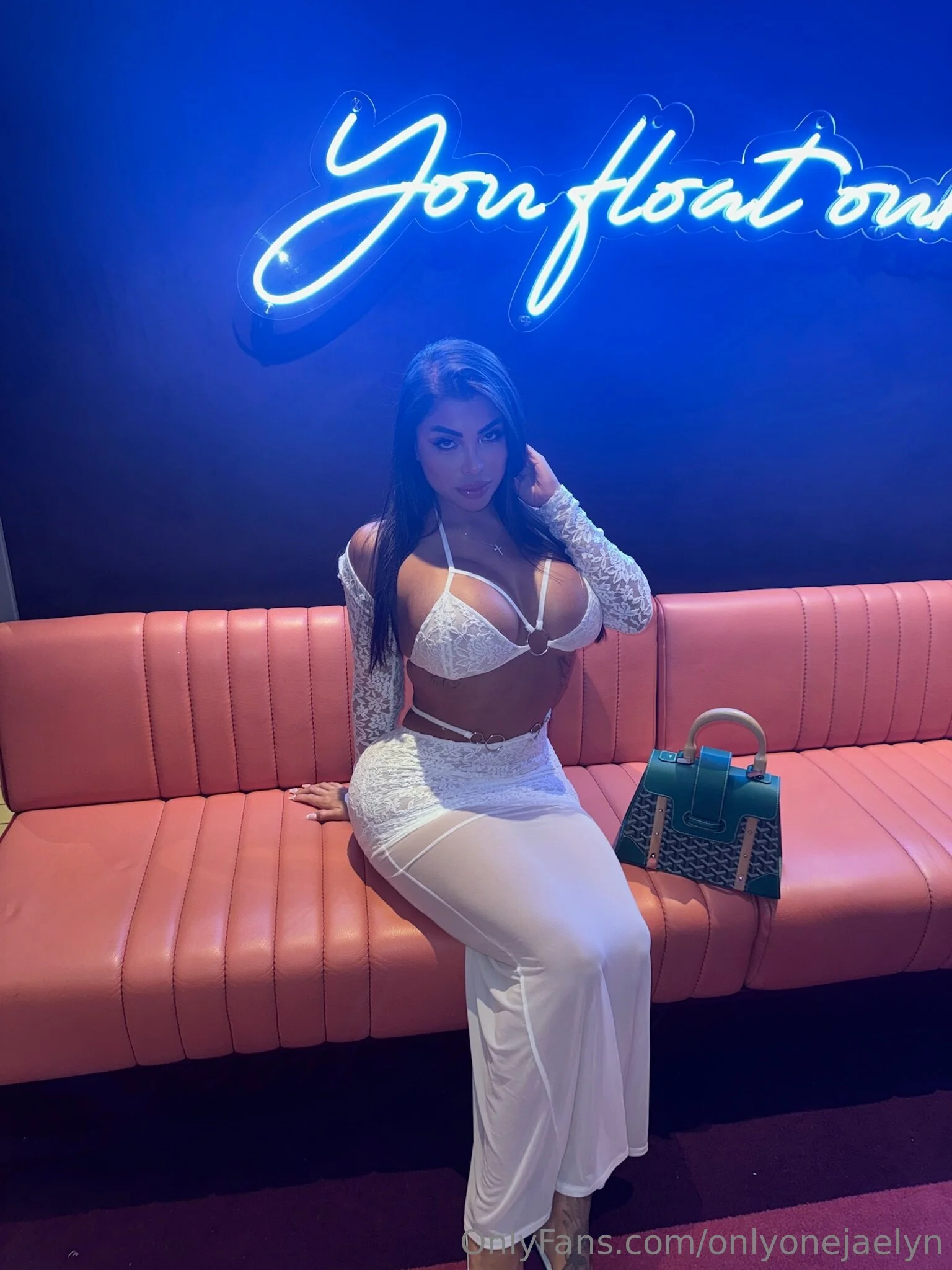 🥵🚨 NEW BG 🚨🥵 Jayla 🍑 GFE in loss of innocence