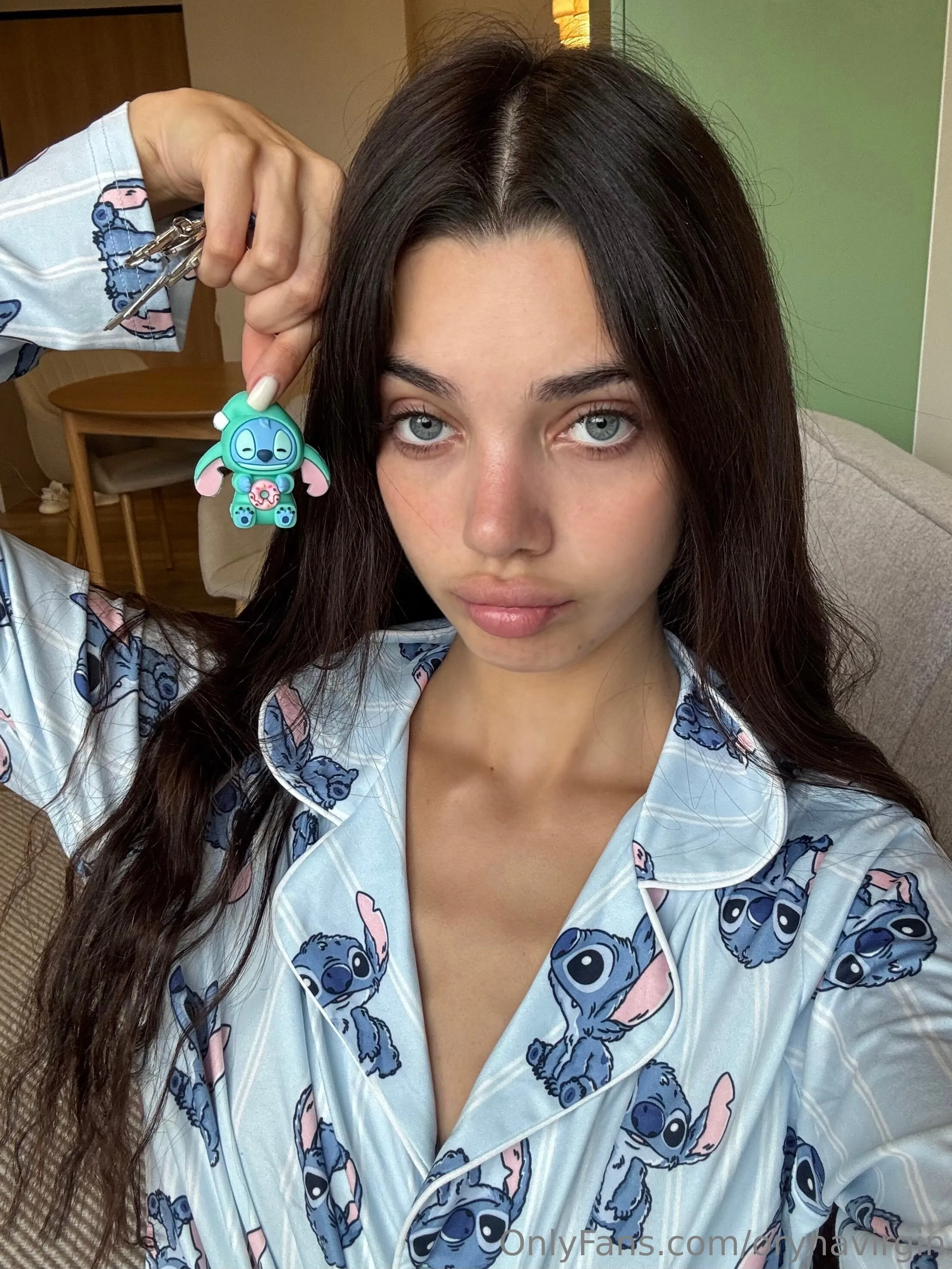 Just wanted to show you my cute keychain🥹💙