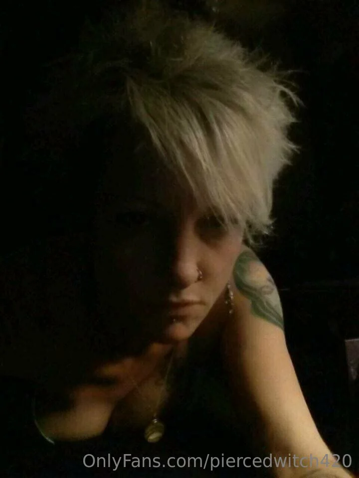 Pierced witch 420 handjob