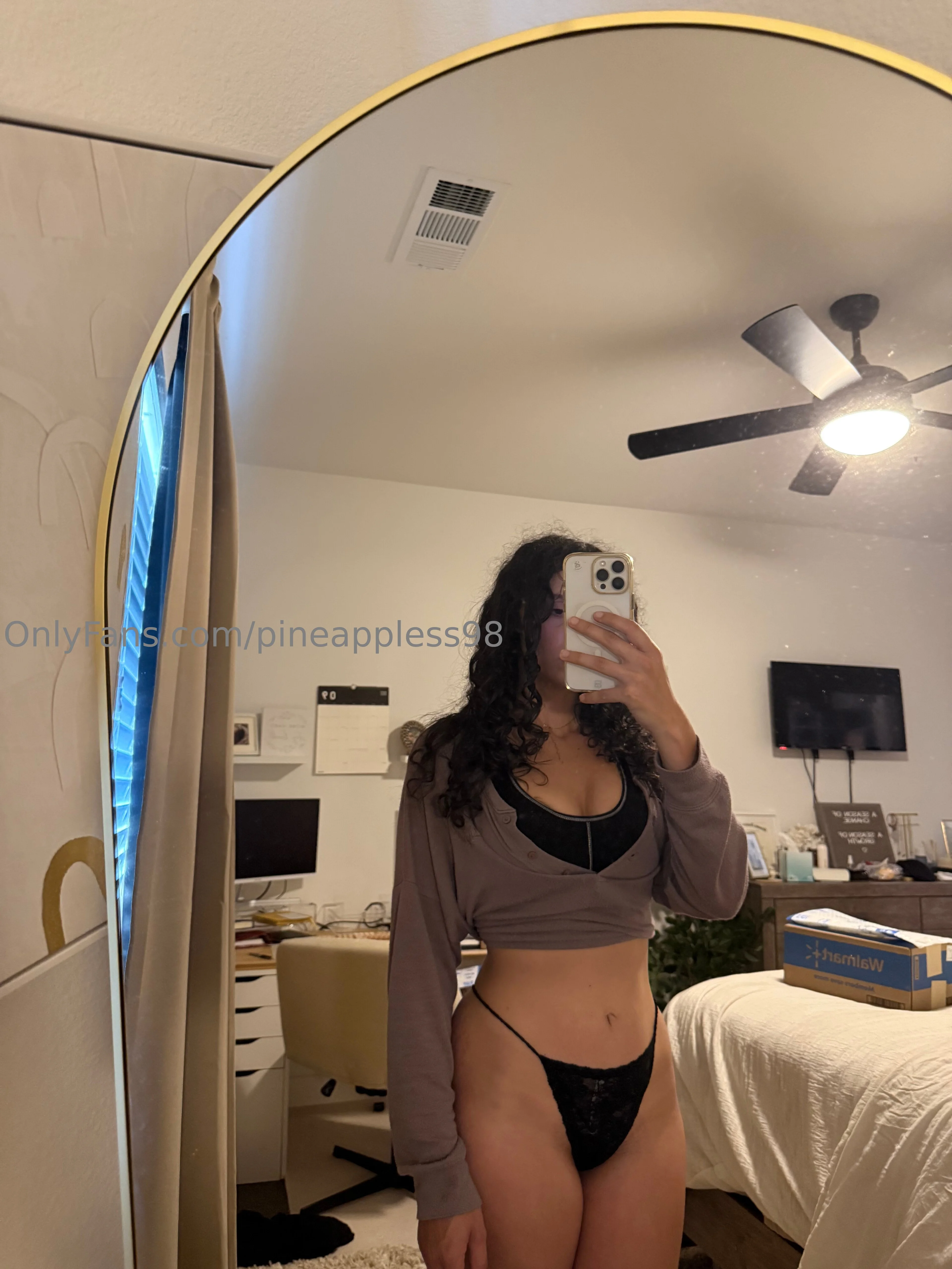 Pineappless @pineappless98 spider women