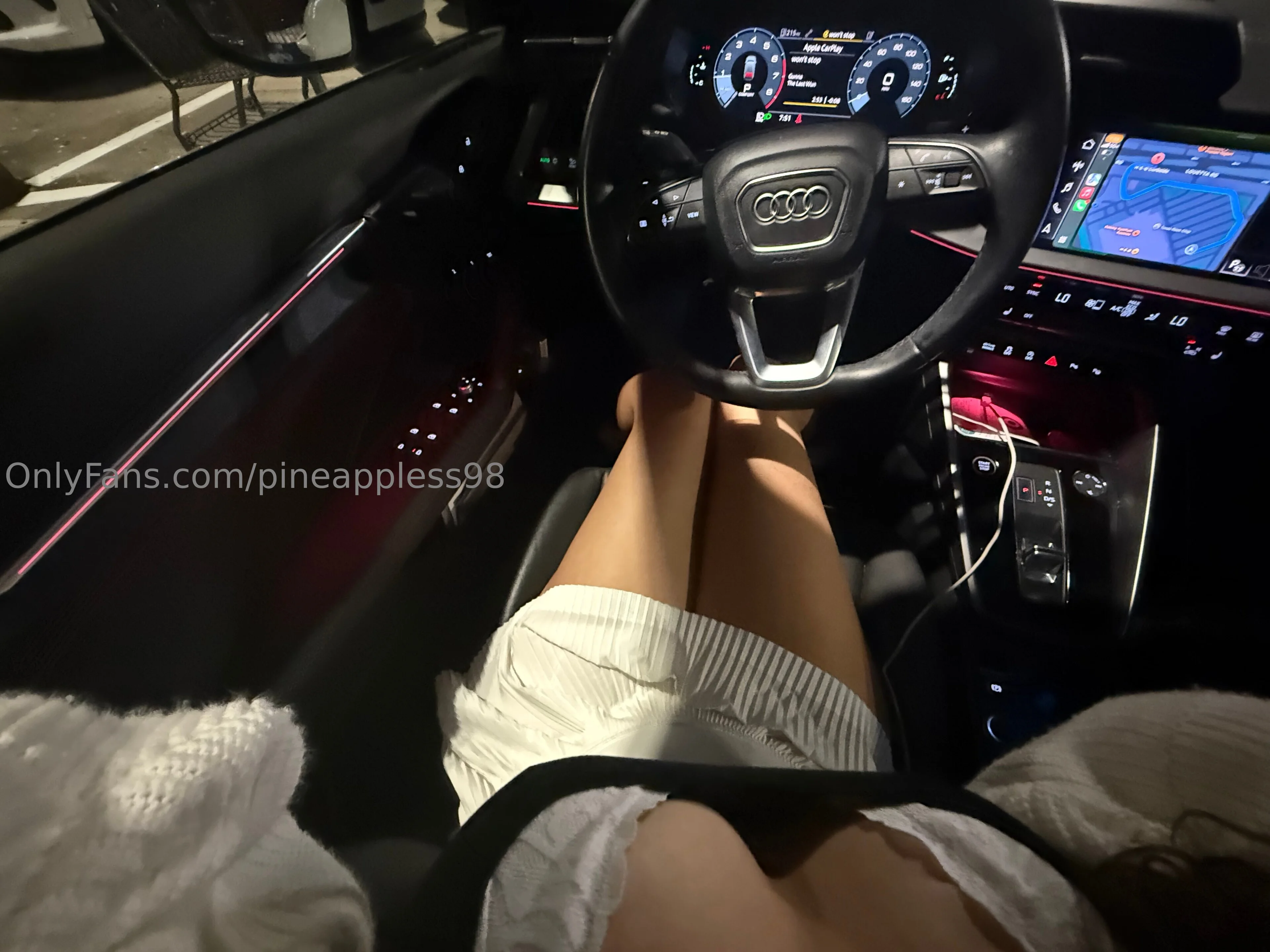 Pineappless @pineappless98 boobs ad