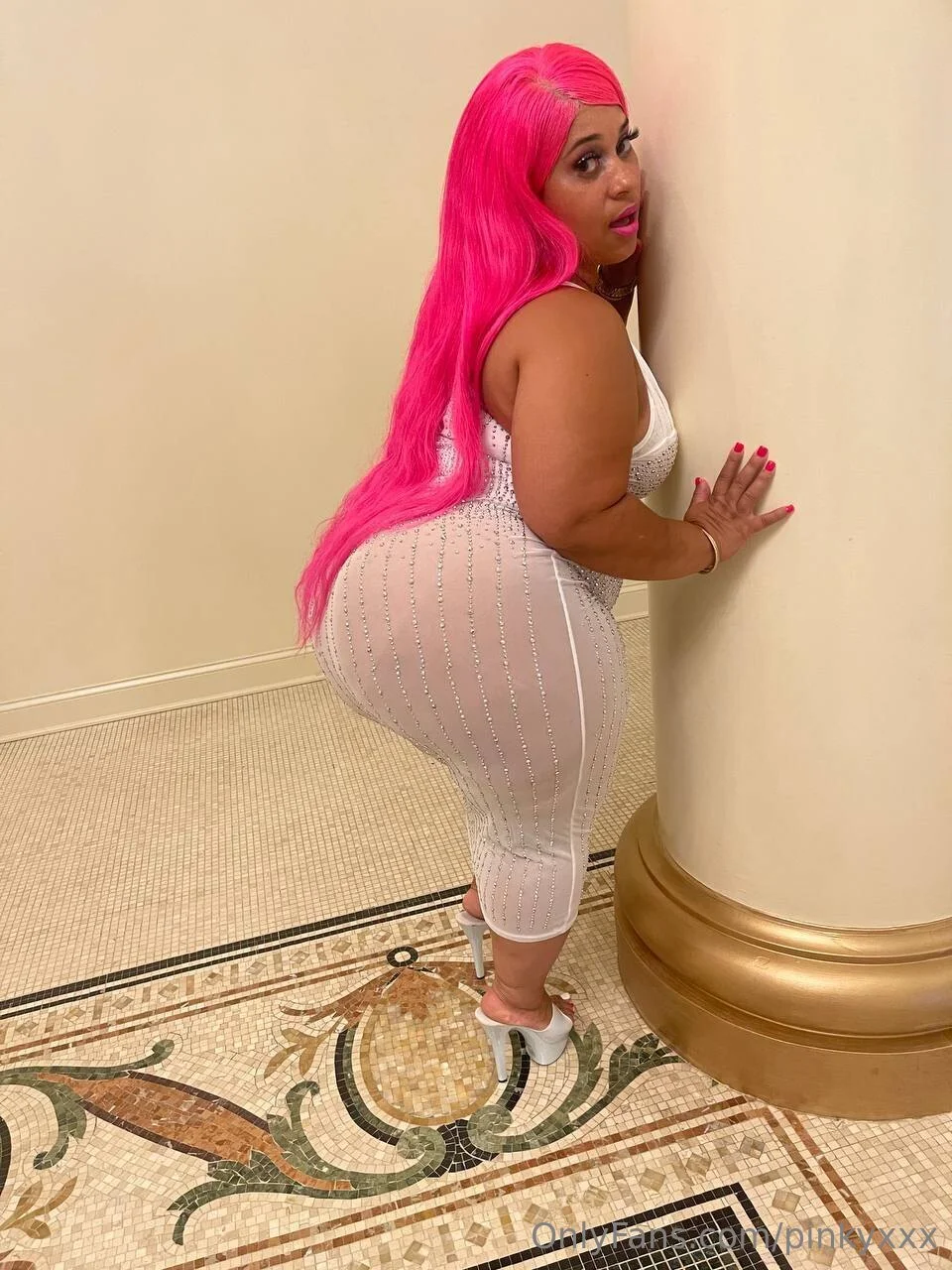 The Official Pinky XXX @pinkyxxx nude forum