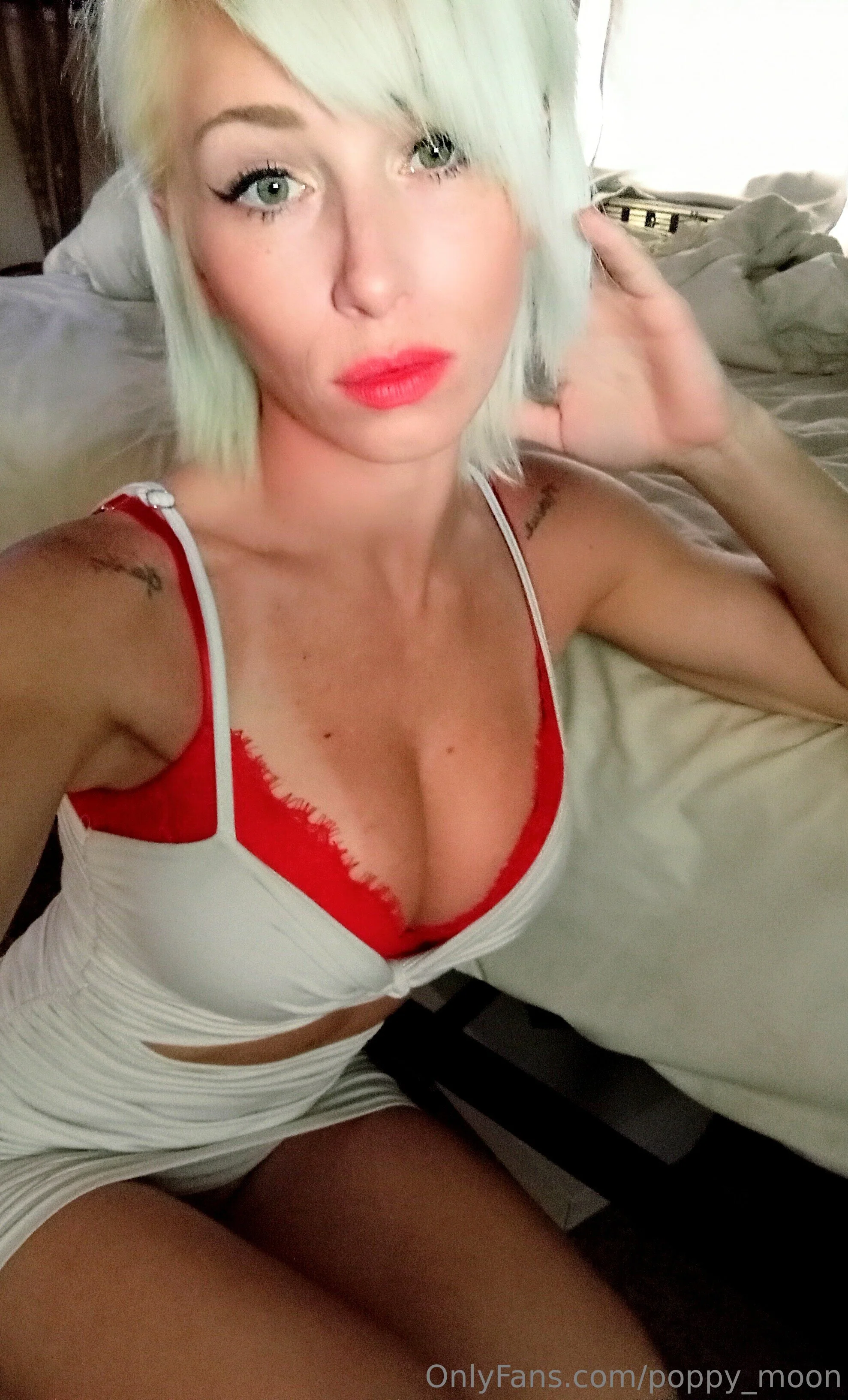 POPPY_MOON @poppy_moon handjob