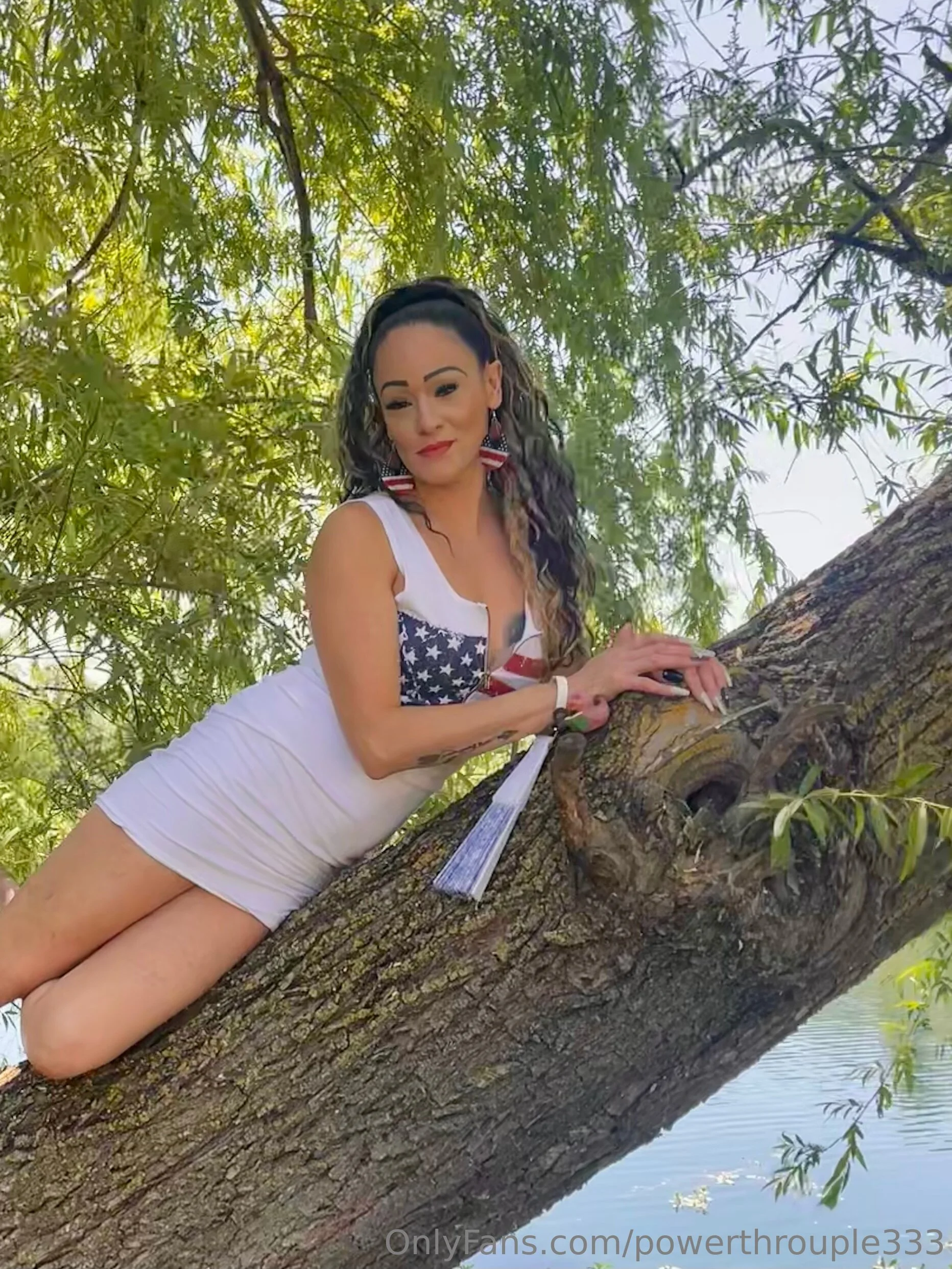 Power Throuple @powerthrouple333 halsey defends movie