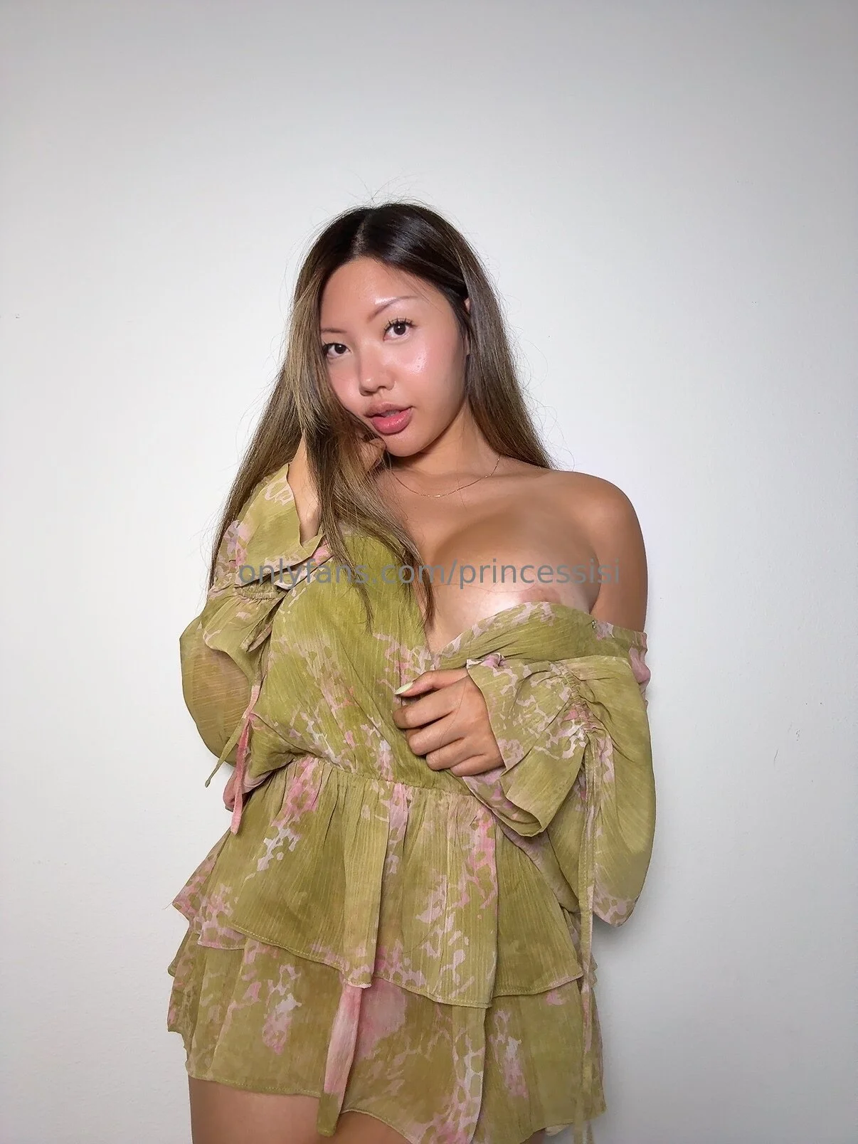 sisi got milkies 🍼💦 thong