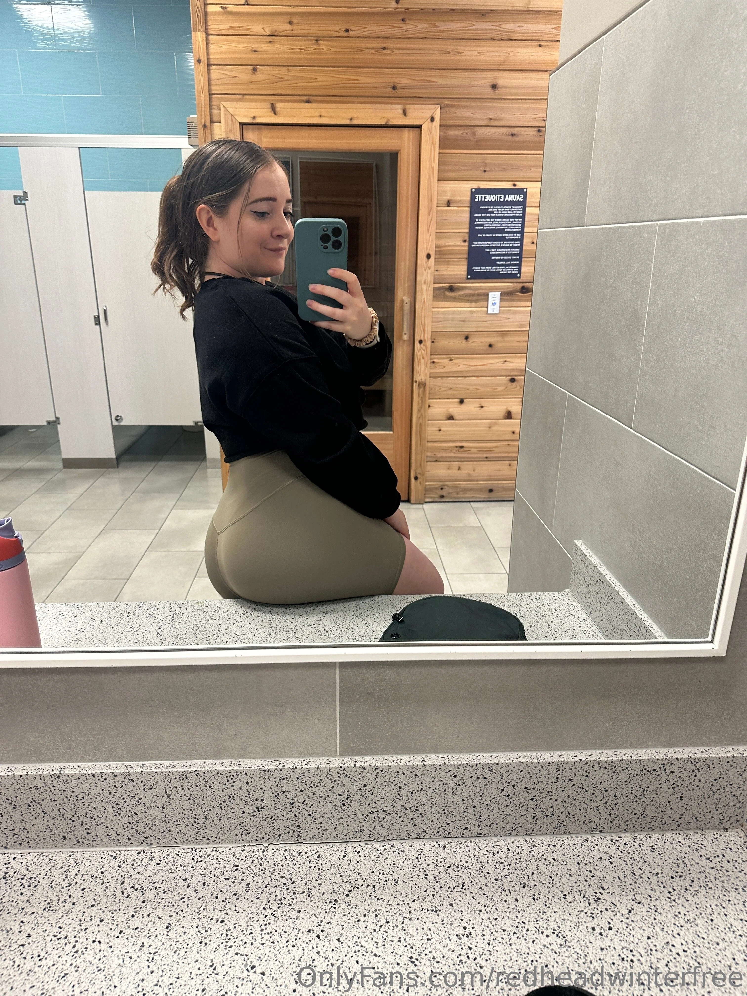 Redheadwinter FREE! brests