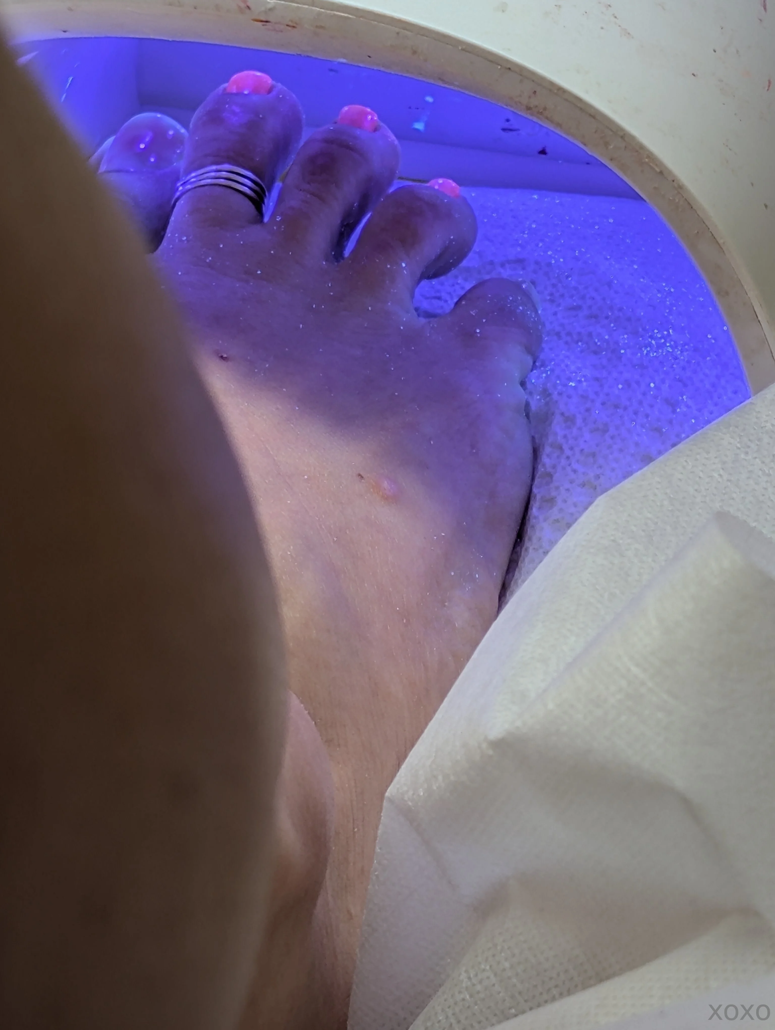 Rogue Love @roguelove_xo hot tub