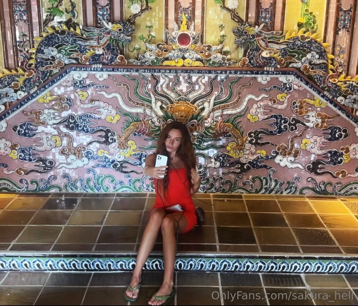 Sakura Hell @sakura_hell family therapy