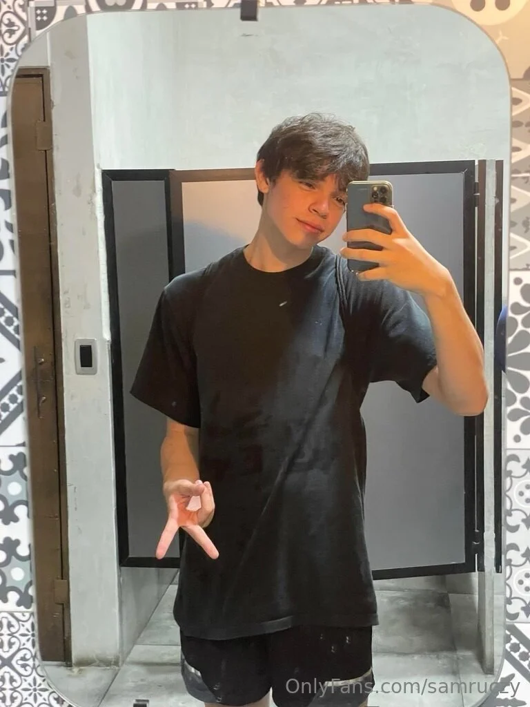 sam nude Photo /  Porn - Photo #24