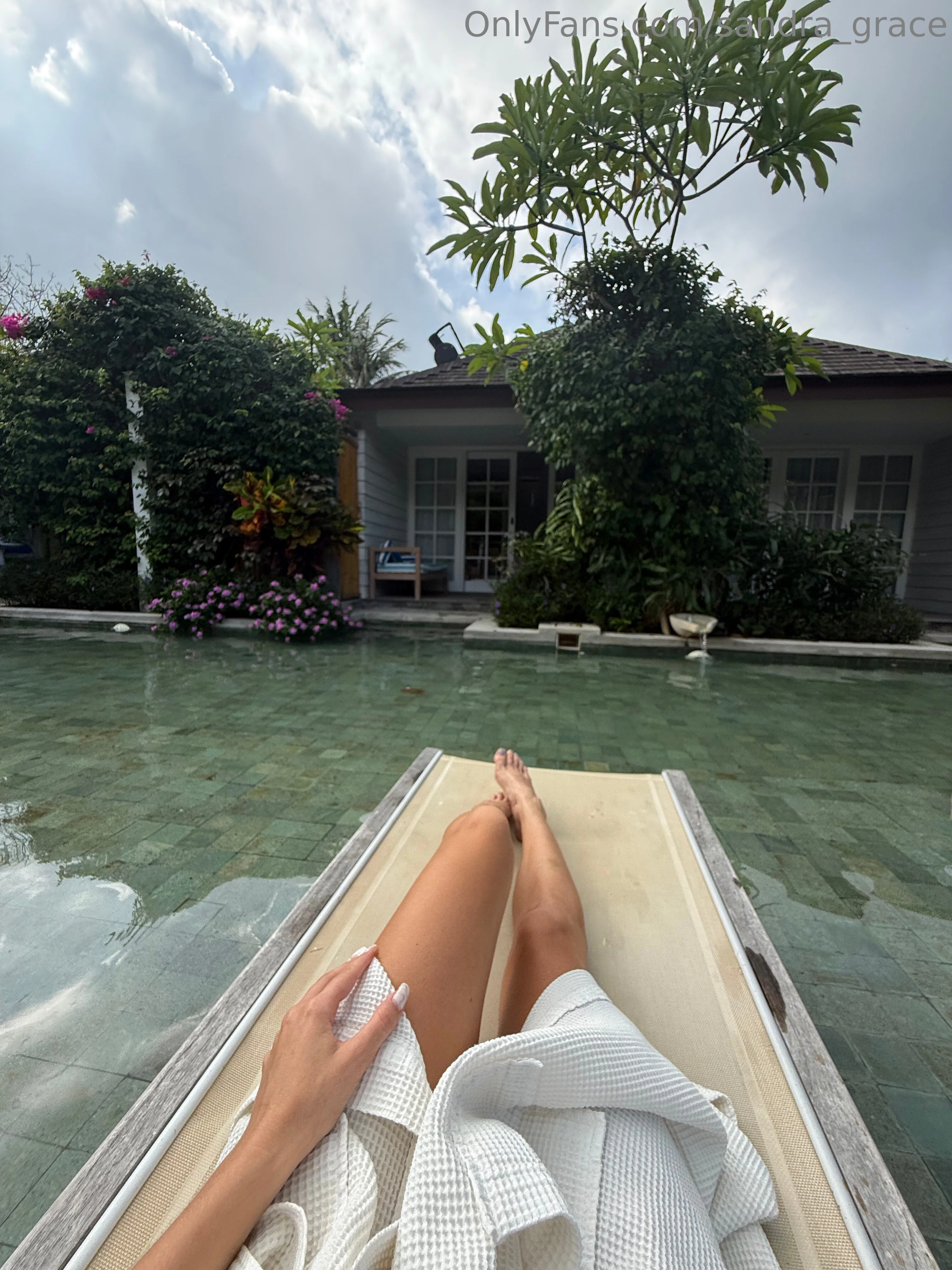 SANDRA @sandra_grace 's parents