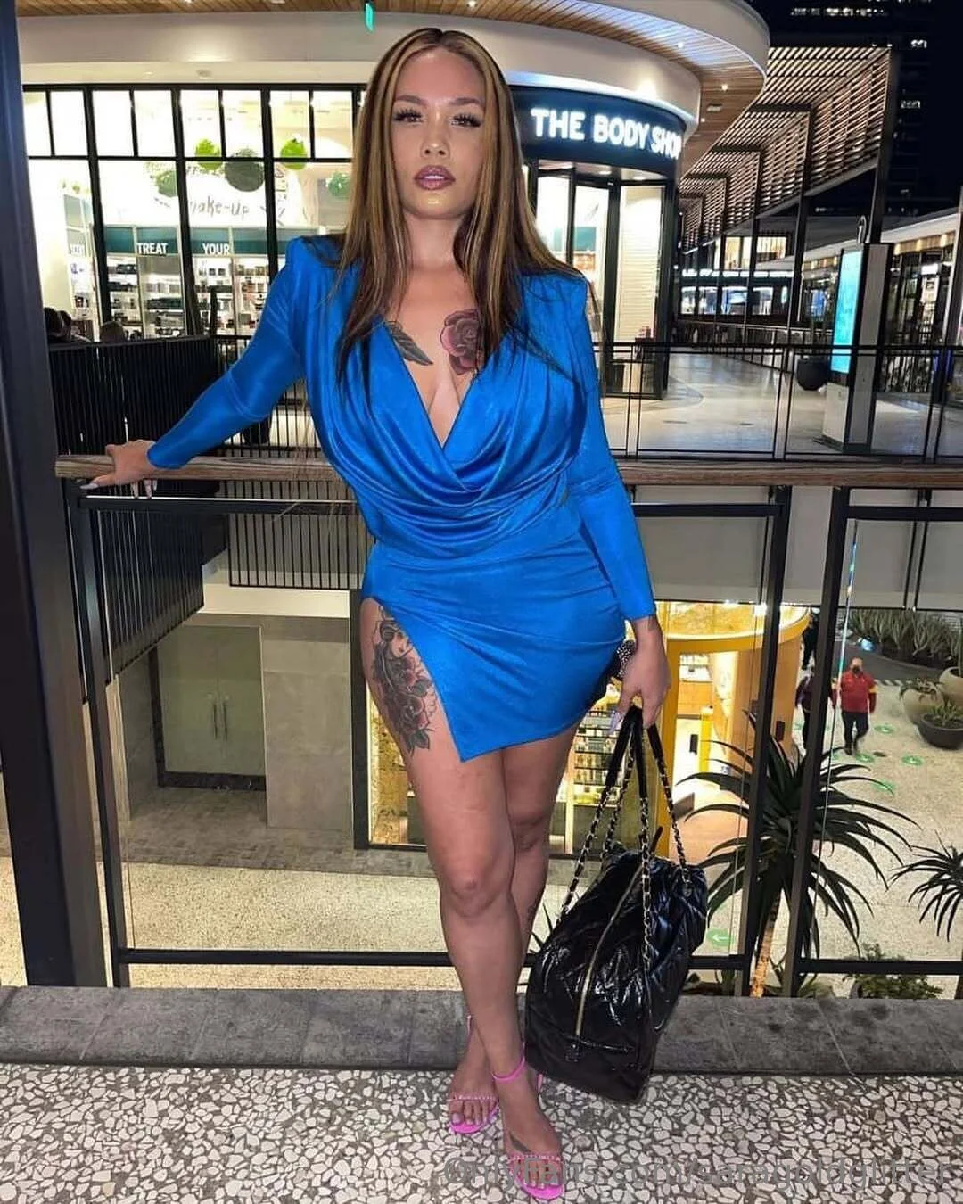 SARA GOLD 🍑FREE pornstar