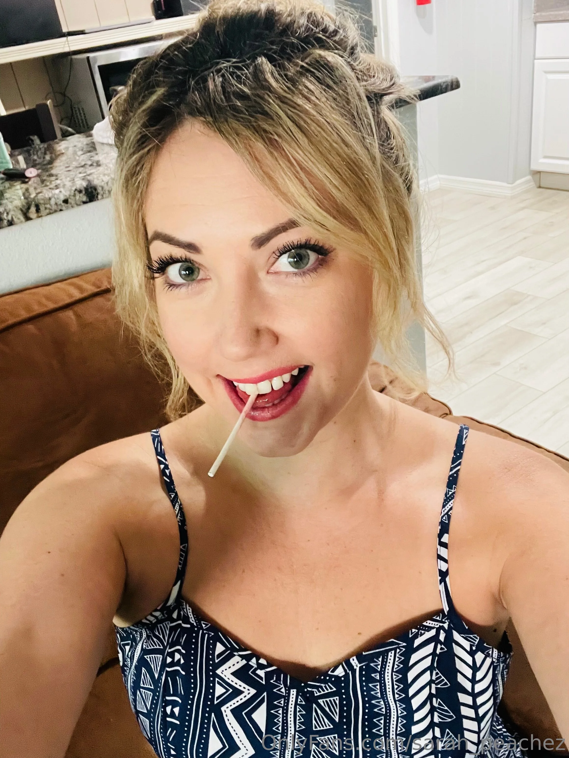 Sarah Peachez nude Photo /  Porn - Photo #1