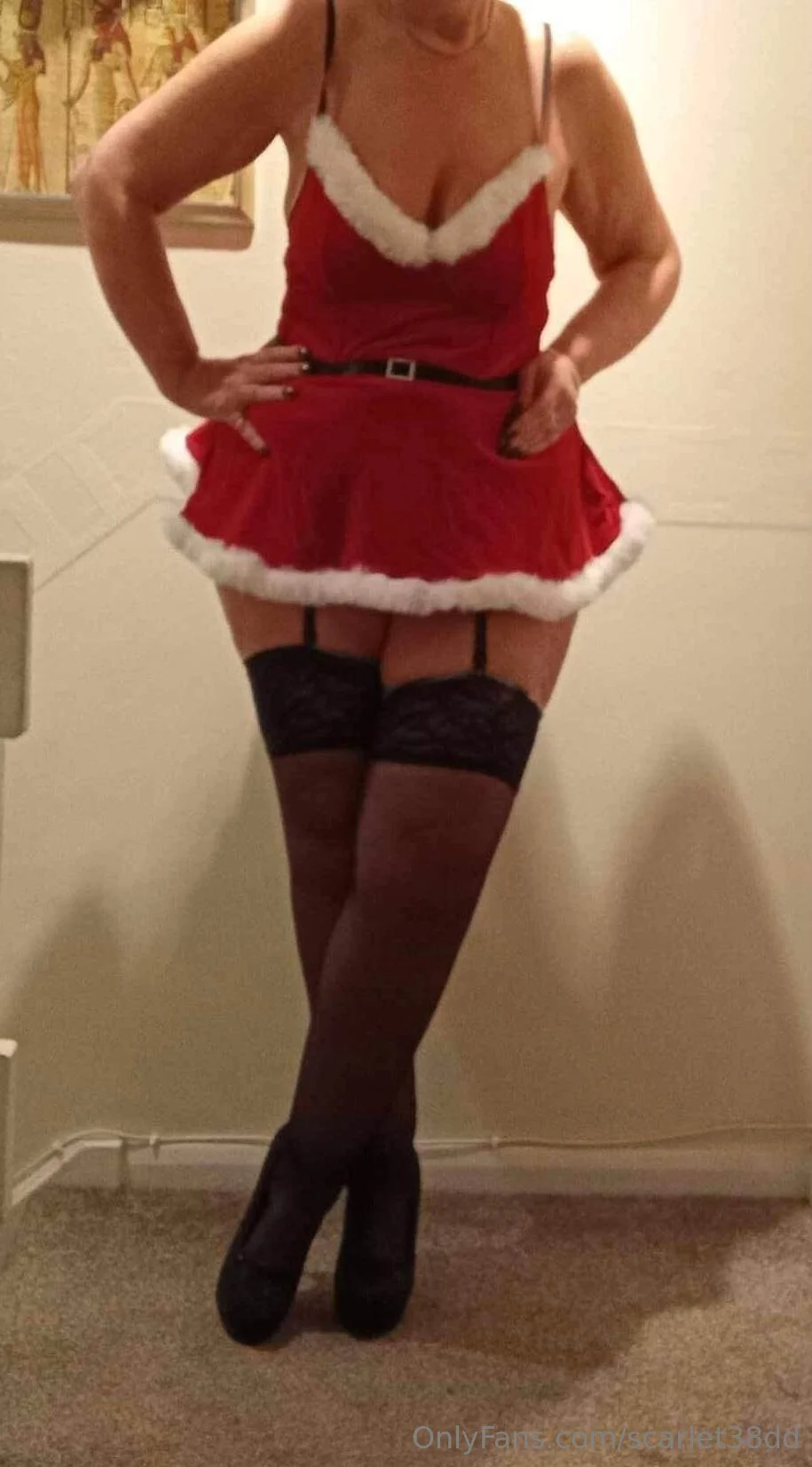 Scarlet @scarlet38dd nude in anything but you