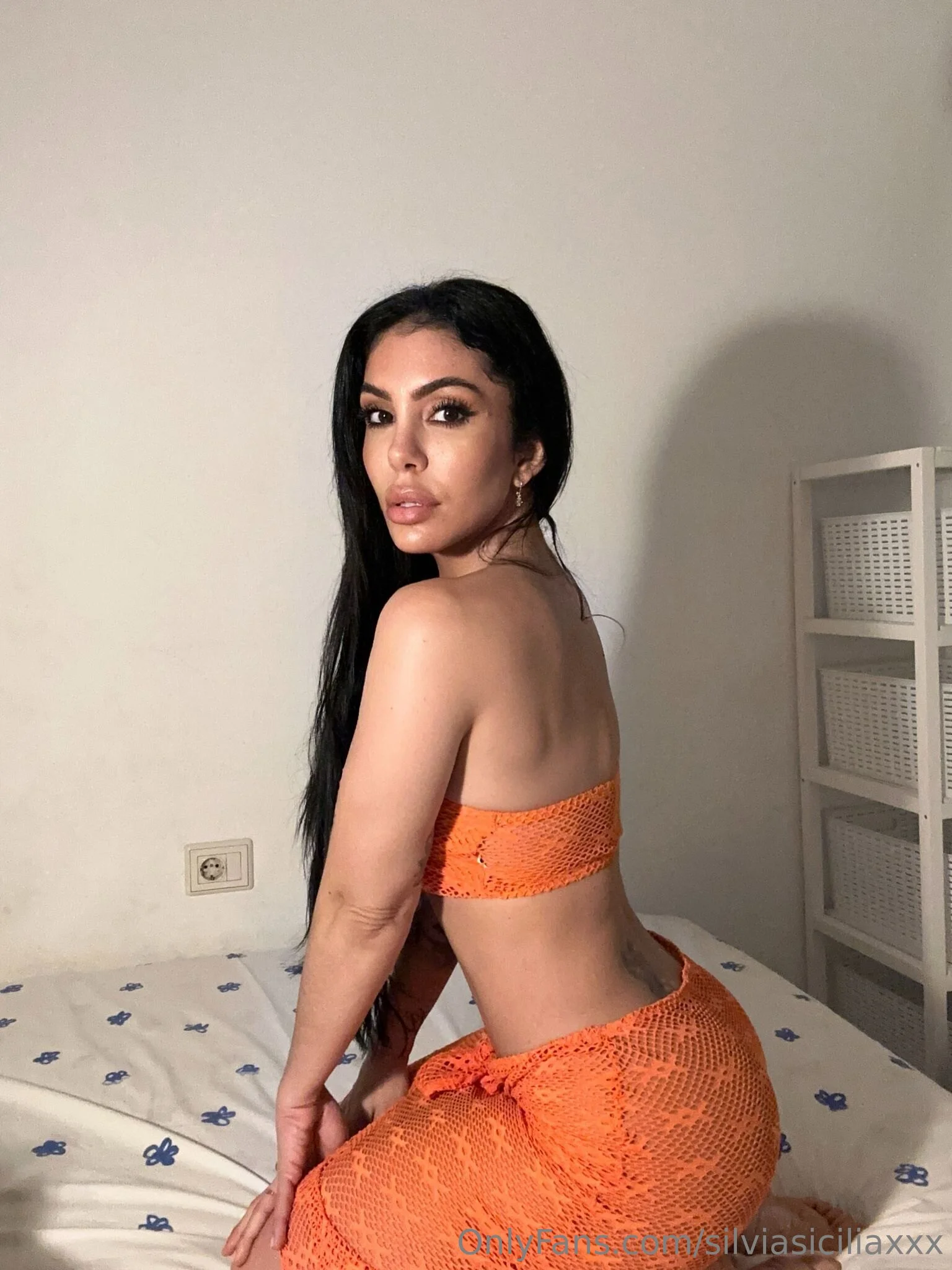 Honey, I have content you'll love, and I can also make your fantasies come true in a personalized video. Just tell me wh