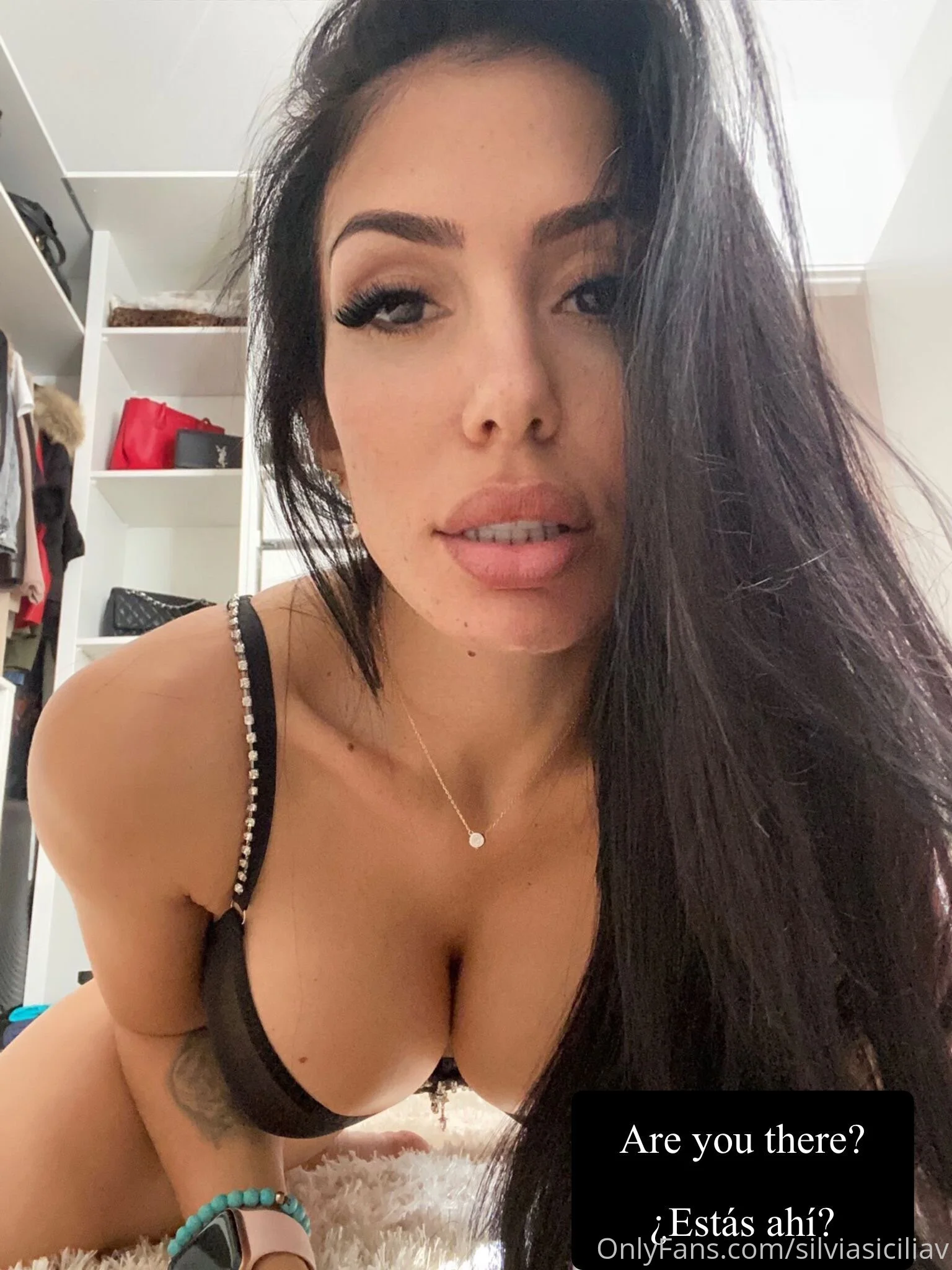 Unas ganas de hacerte un twerk mi amor, estas ahi? ven hazme tuya 🥵👅