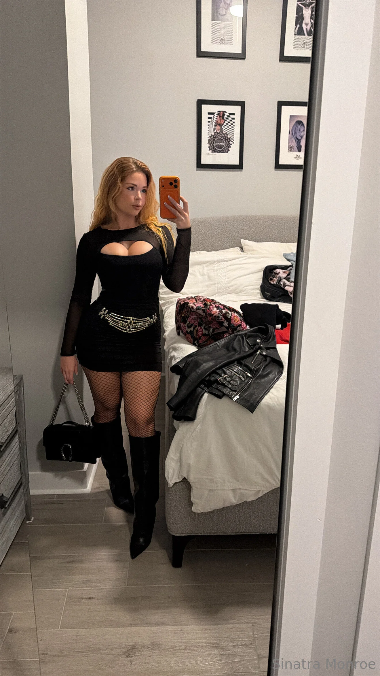 Sinatra 🧡 nude Photo /  Porn - Photo #33