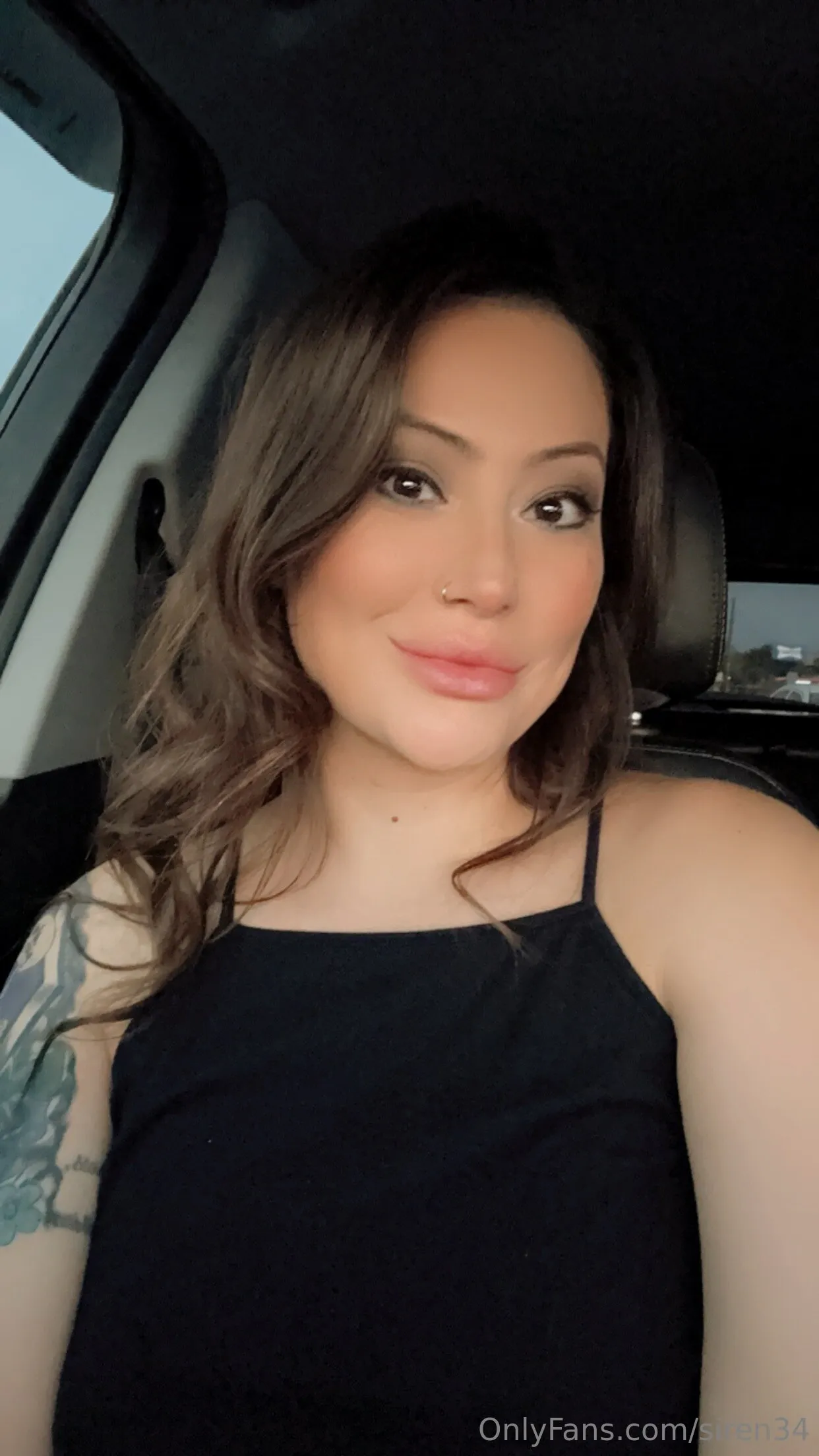 BustyBrunette @siren34 desnuda