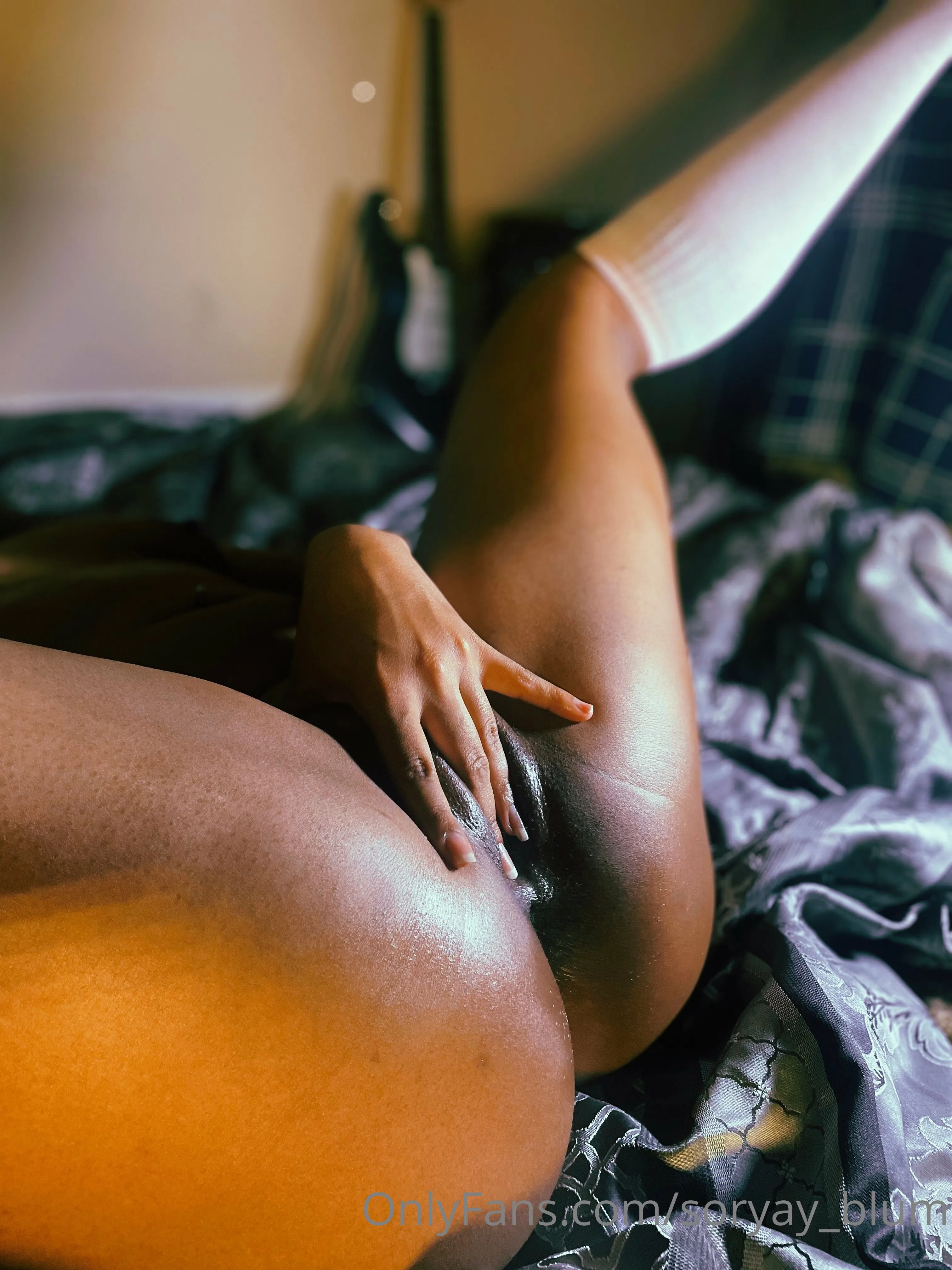 Ms.Bloom @soryay_blum id card