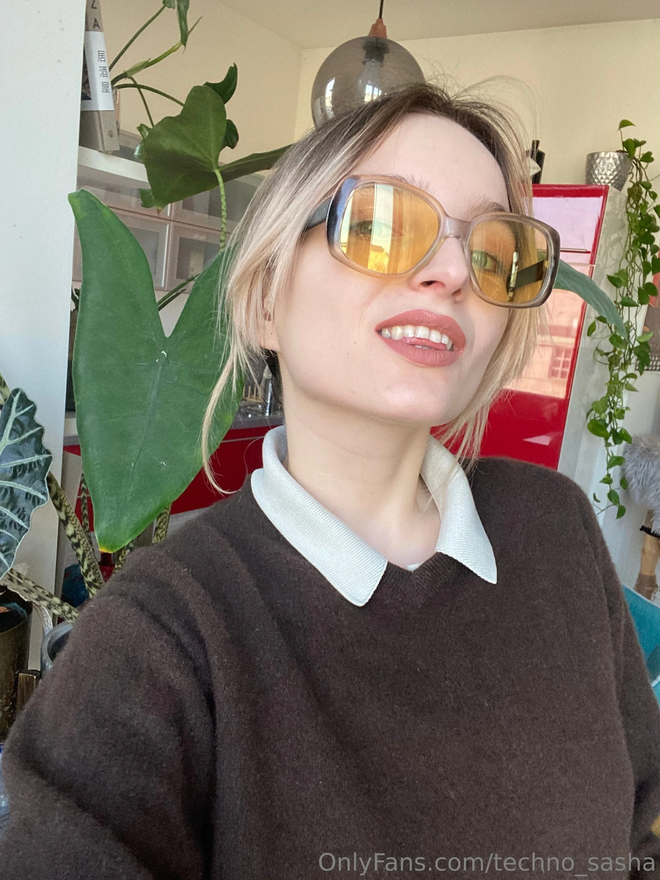 ꜱᴀɴɴʏ @techno_sasha american eagle text