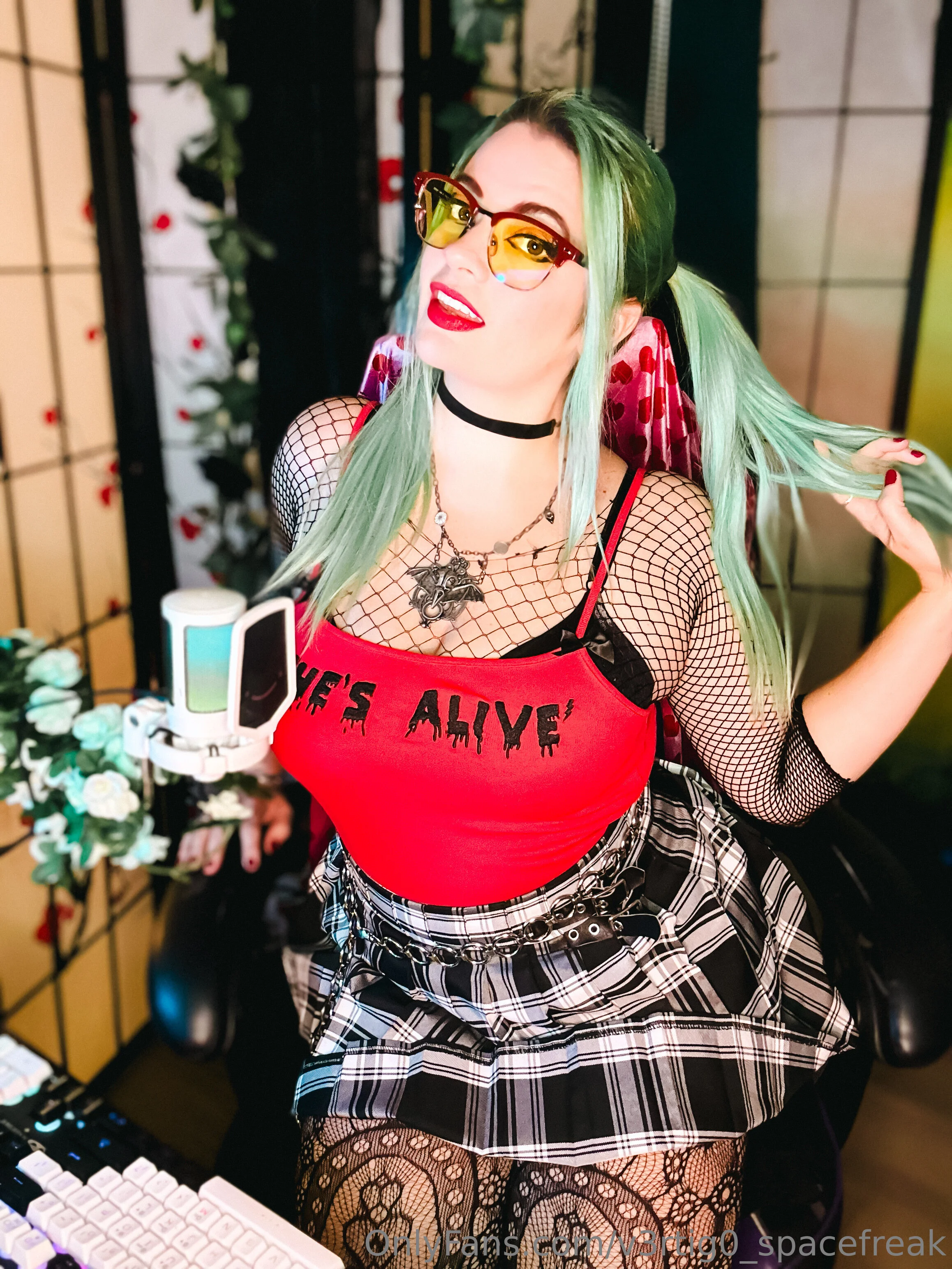 Vertigo 🖤✨️ @v3rtig0_spacefreak at powell wedding