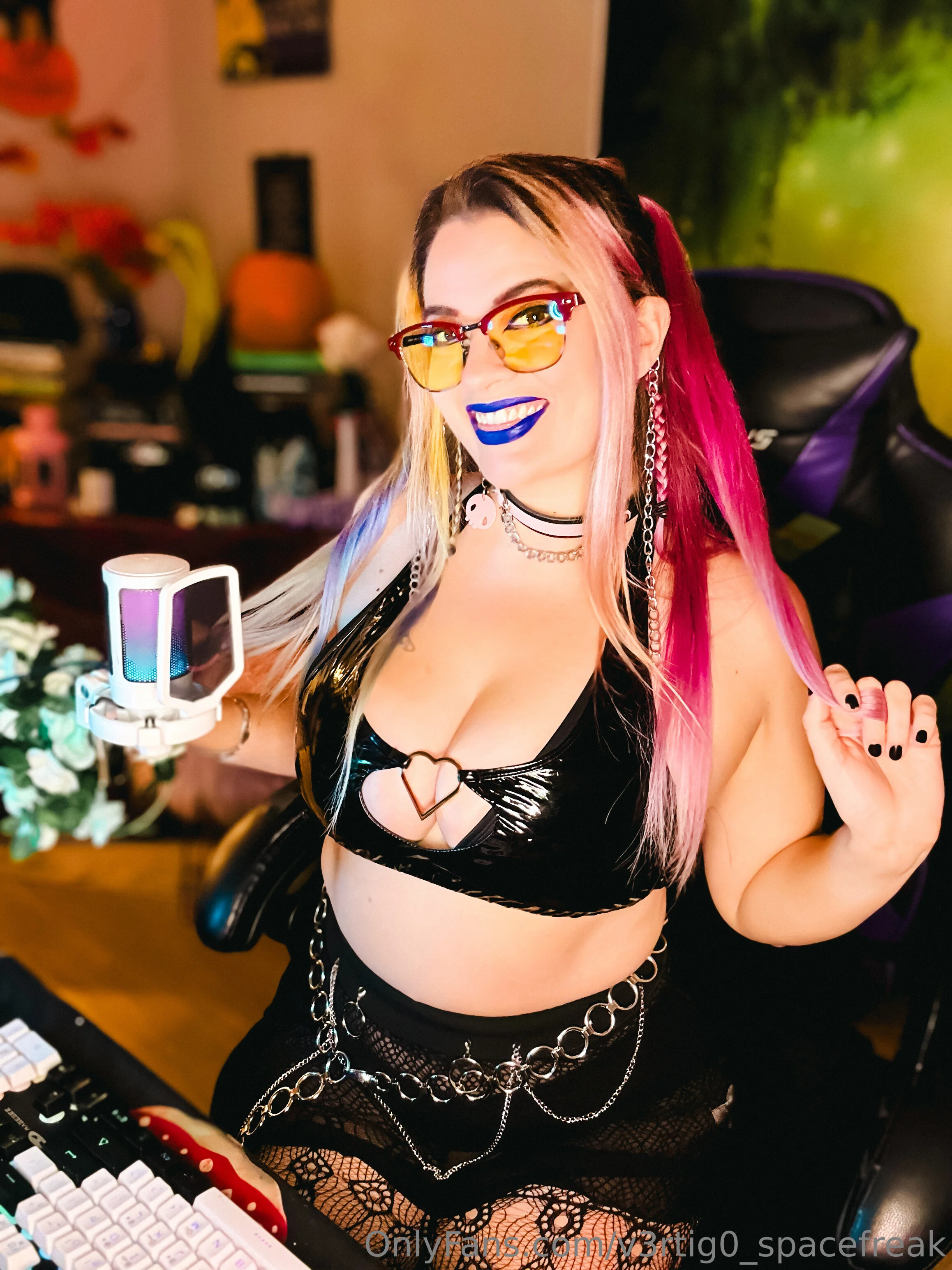 Vertigo 🖤✨️ @v3rtig0_spacefreak jude