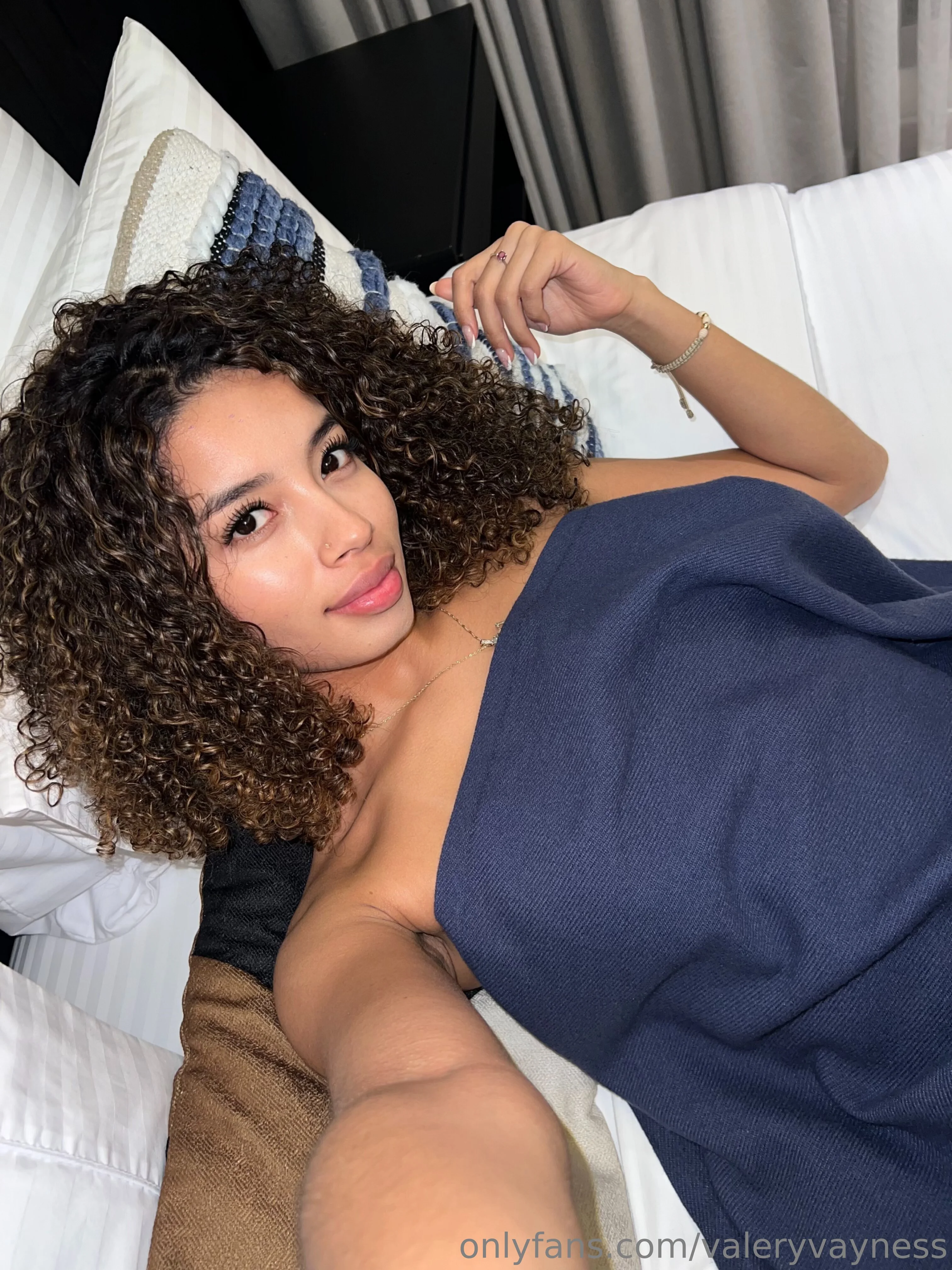 Valery Vayness😛🌺 dylan phoenix