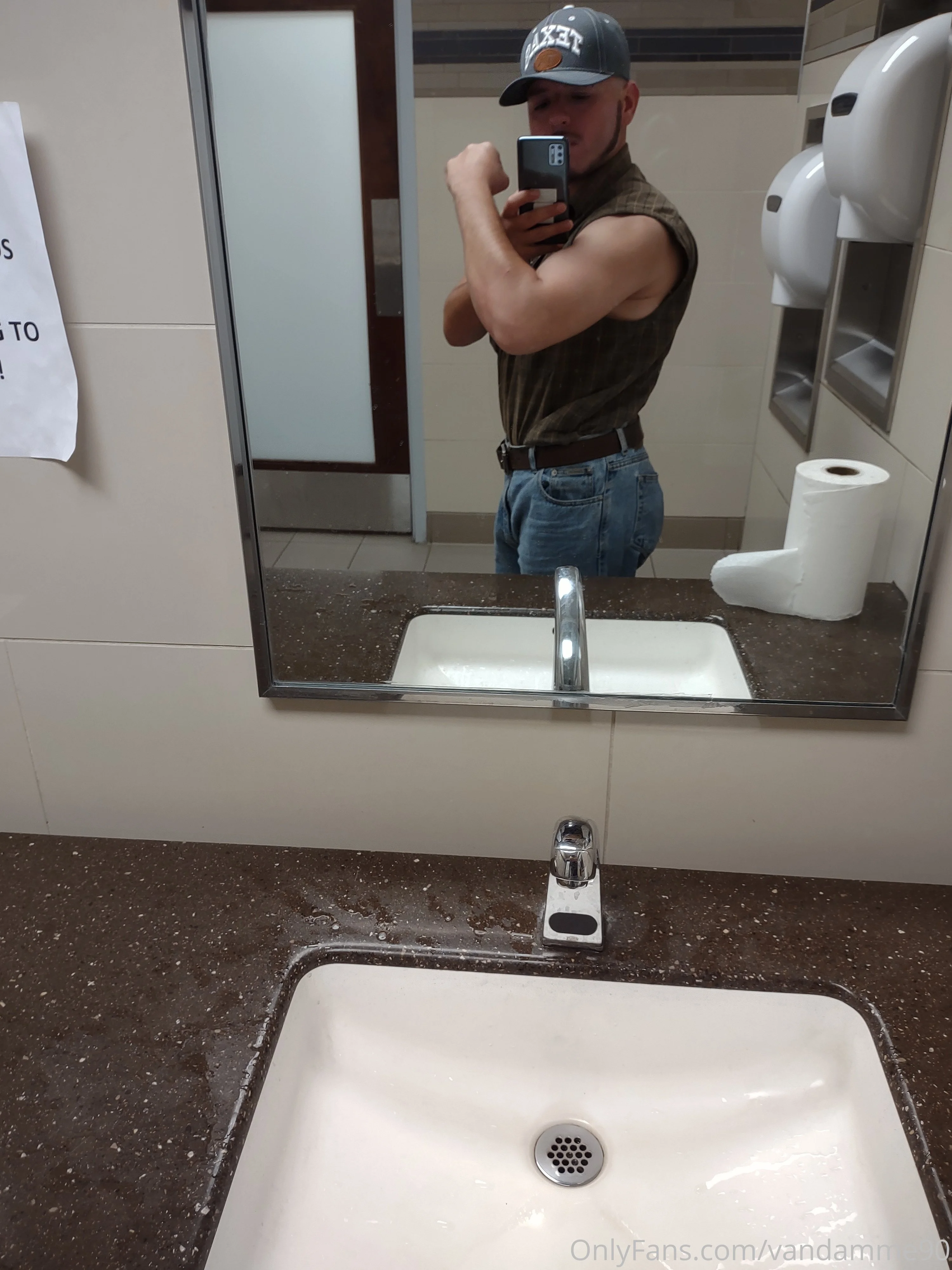 VanDamned90 pornography