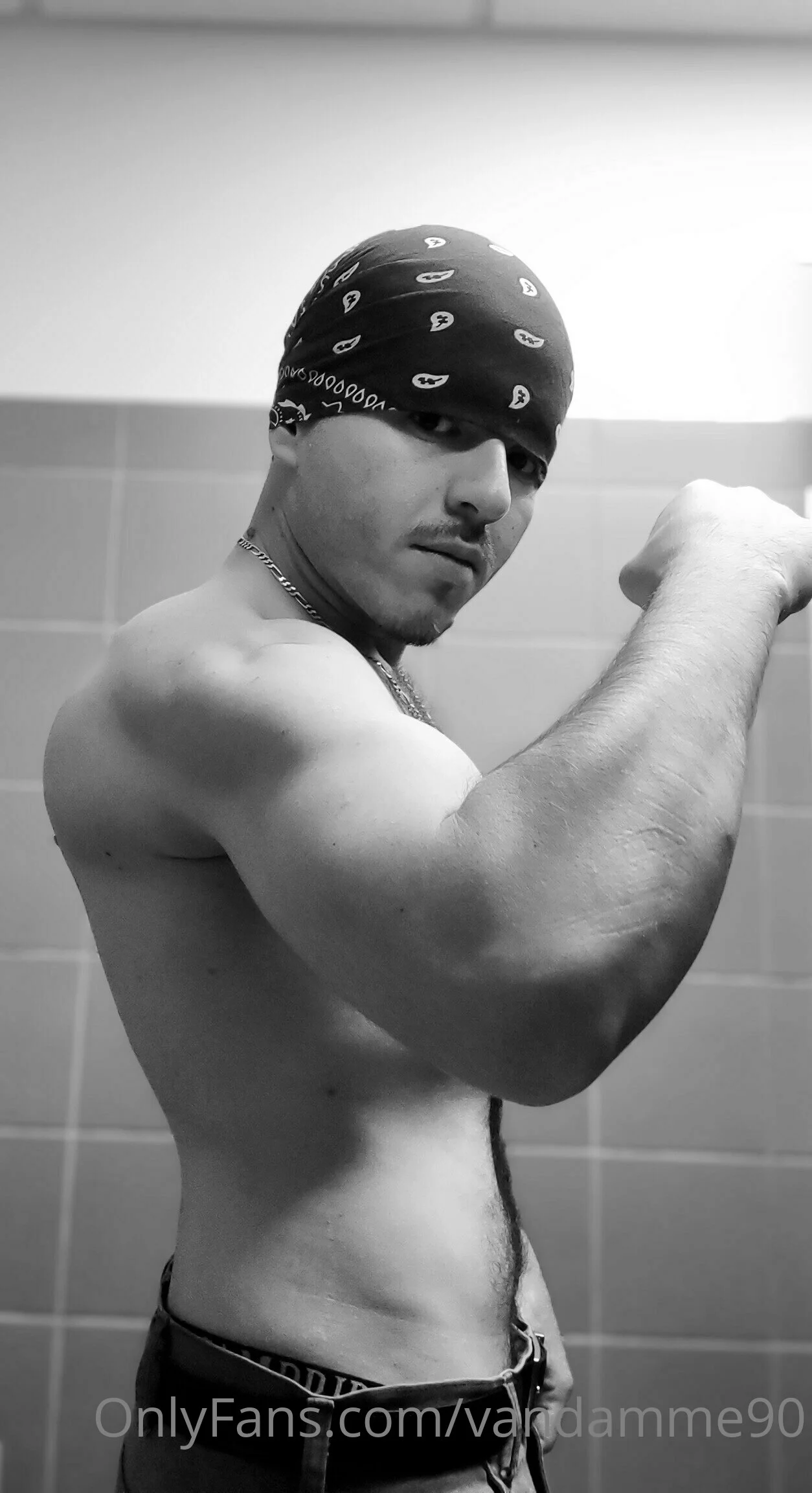 VanDamned90 @vandamned90 massage