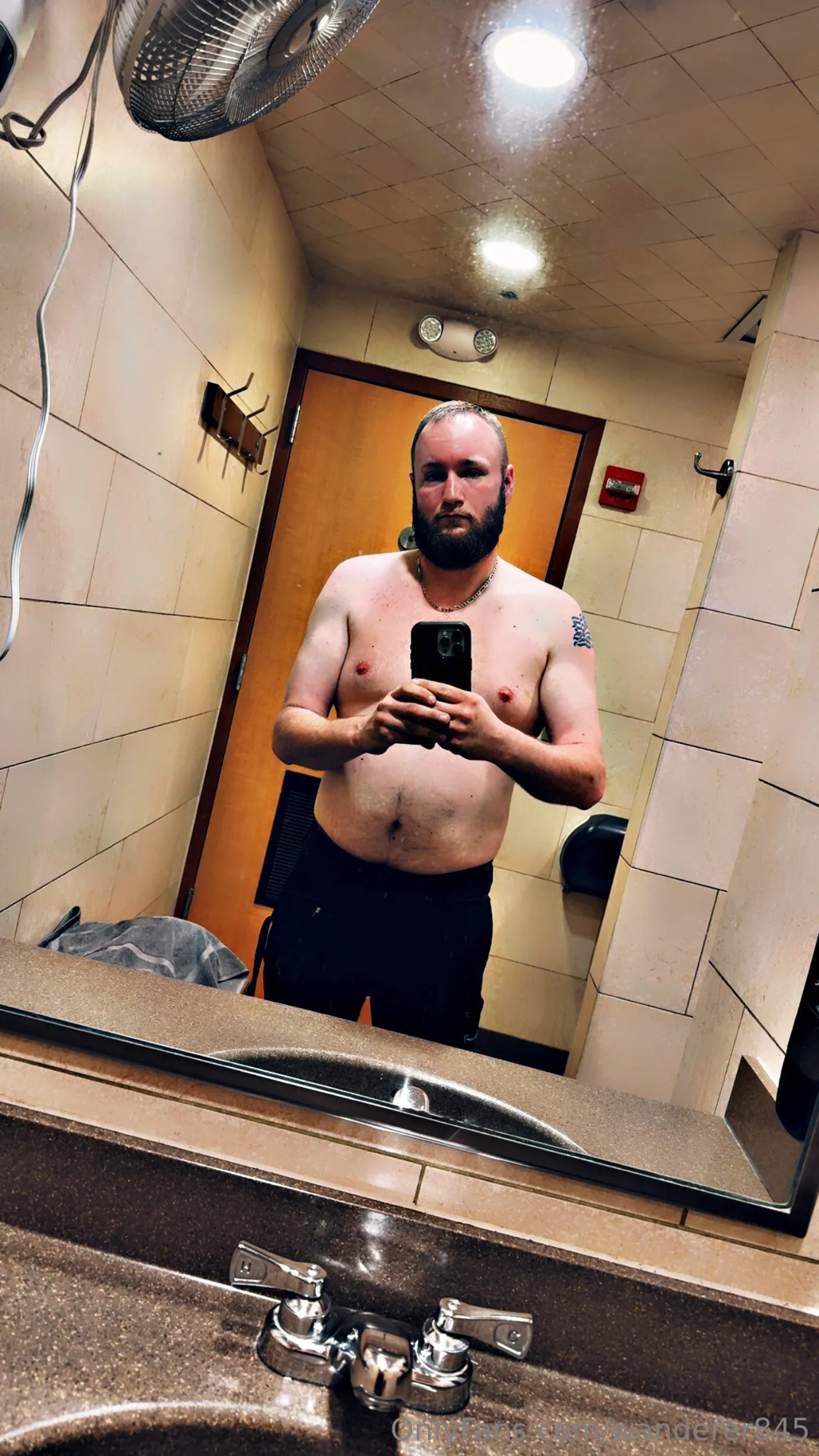 The Wanderer nude Photo /  Porn - Photo #3